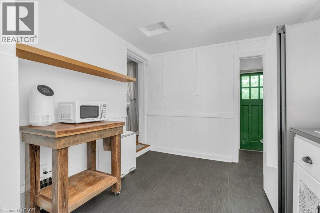 Photo 23 of 133 David Street, Kitchener ON