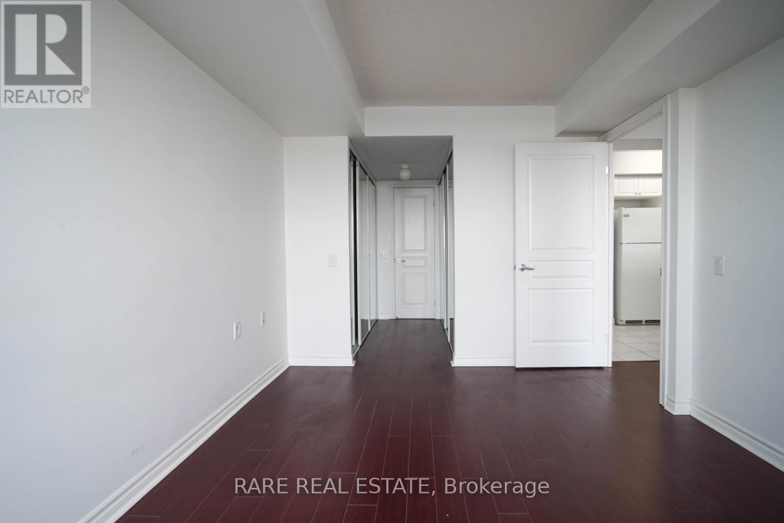 Photo 10 of 807 9015 Leslie Street, Richmond Hill ON