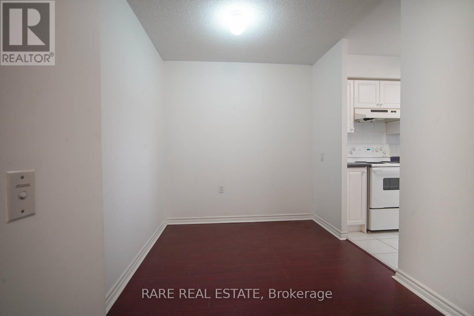 Photo 7 of 807 9015 Leslie Street, Richmond Hill ON