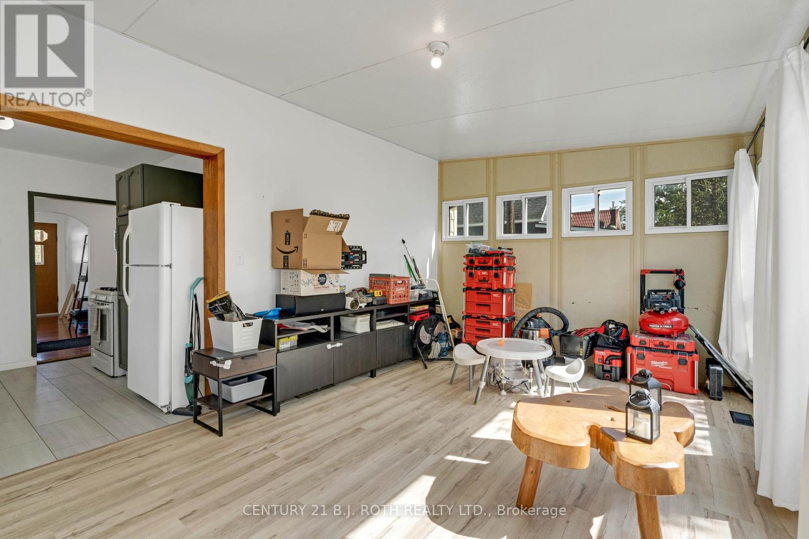 Photo 9 of 341 Nottawasaga Street, Orillia ON