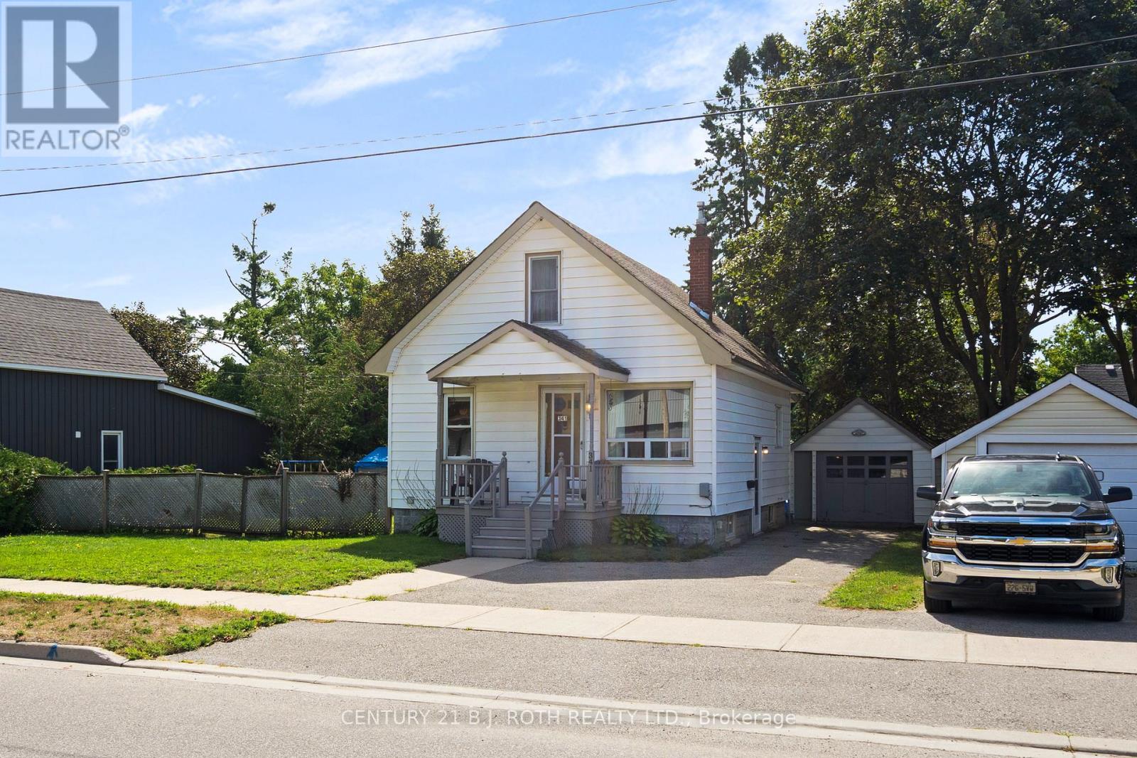 Photo 27 of 341 Nottawasaga Street, Orillia ON