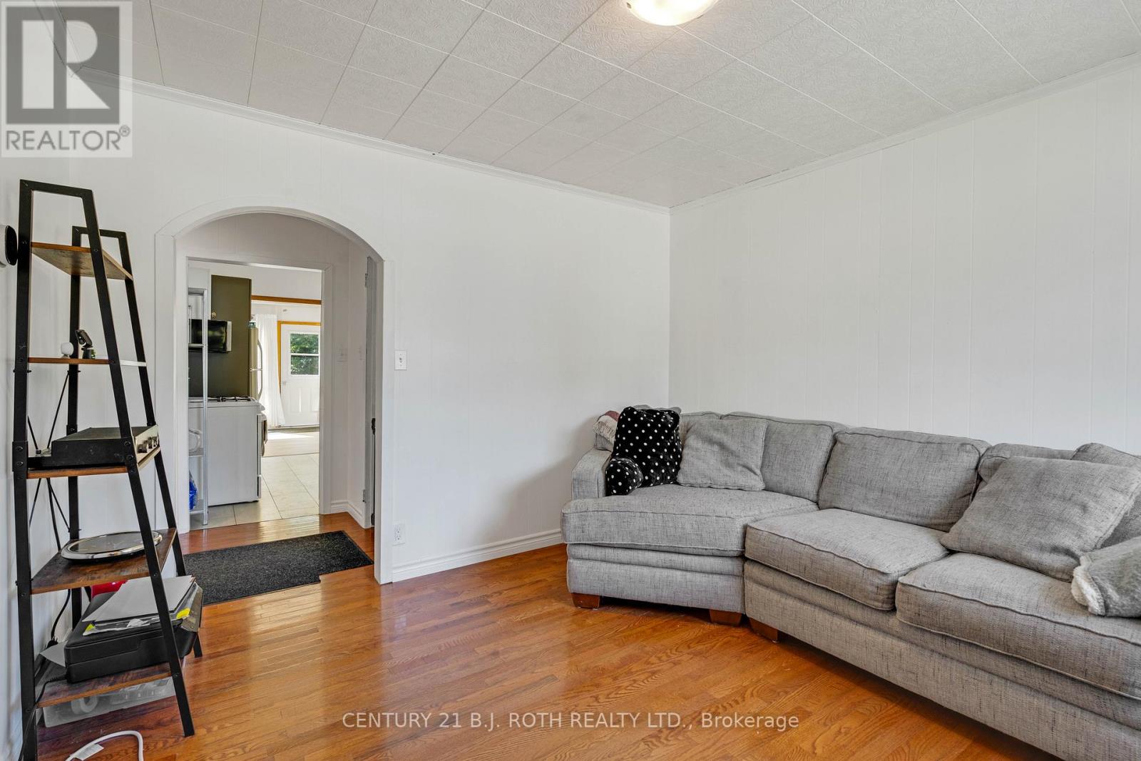 Photo 26 of 341 Nottawasaga Street, Orillia ON