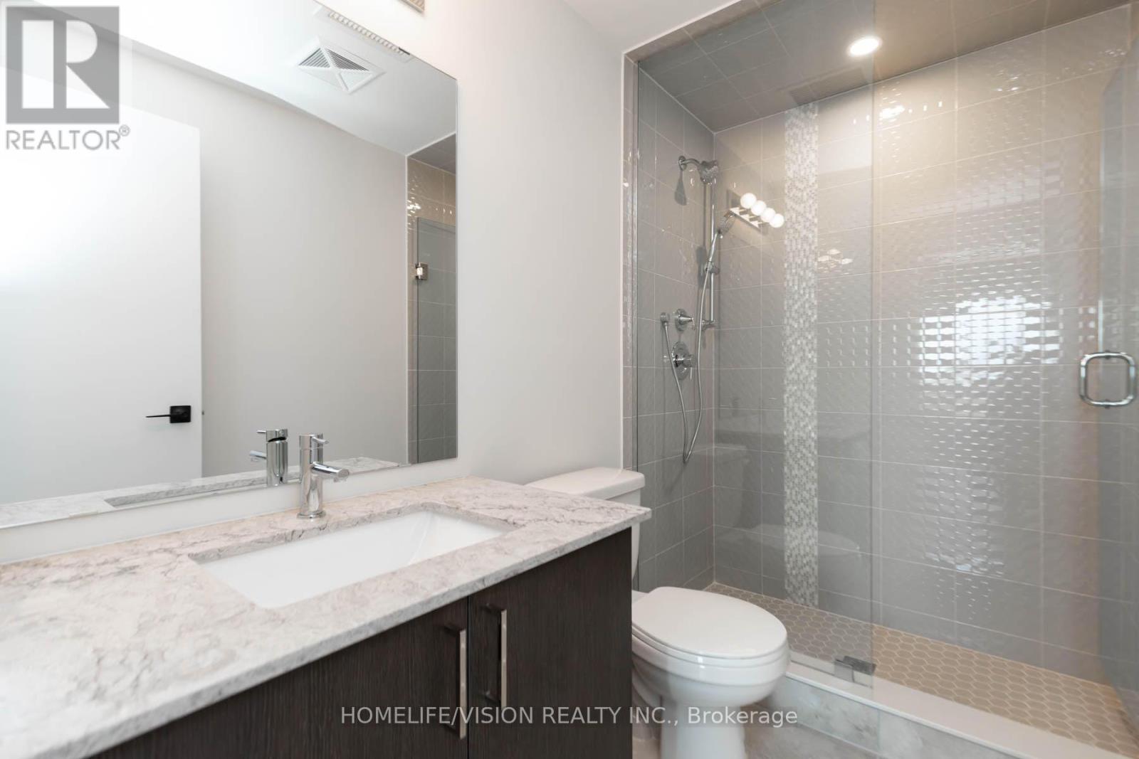 Photo 19 of 312 1 Chef Lane, Barrie ON