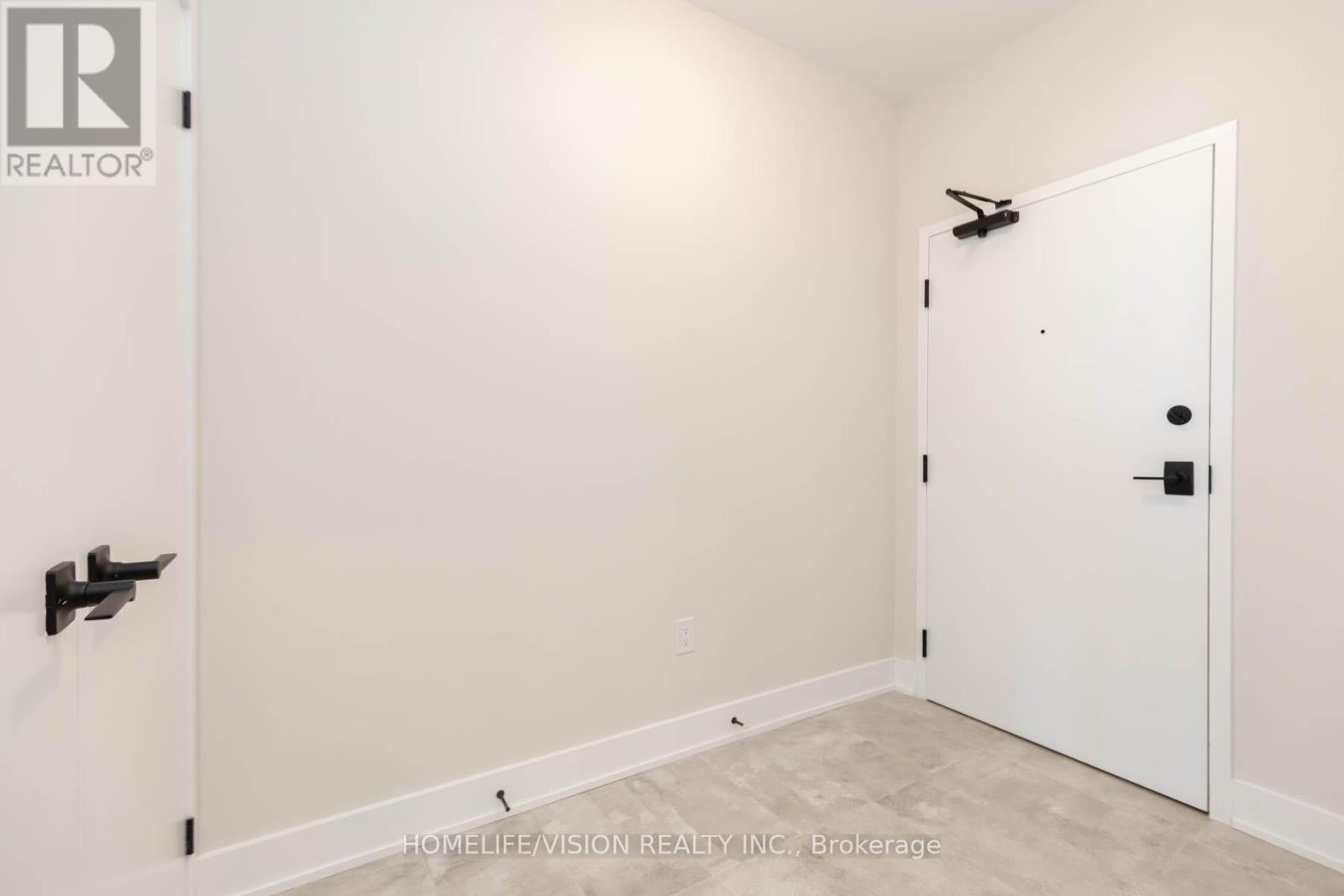 Photo 2 of 312 1 Chef Lane, Barrie ON
