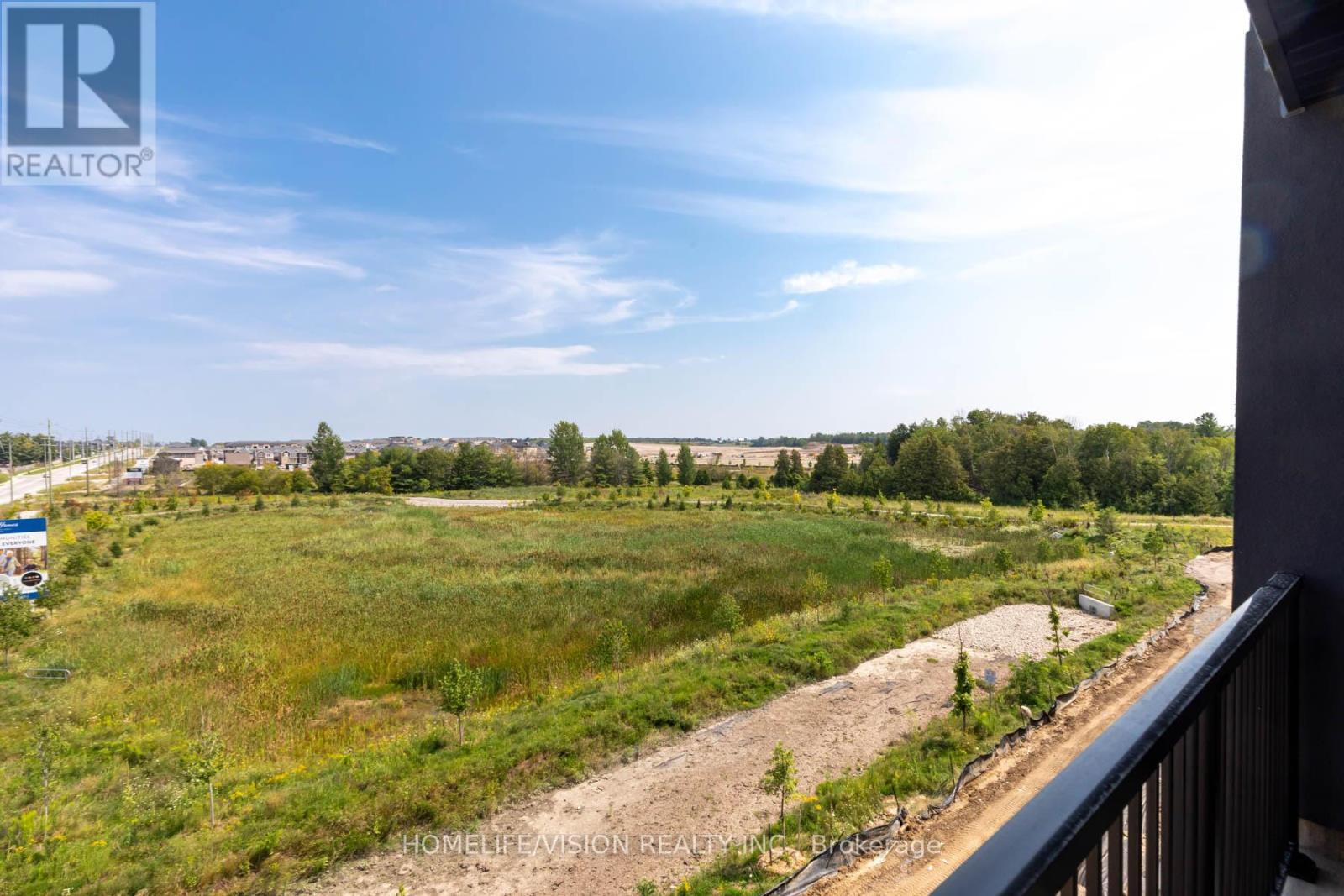 Photo 33 of 312 1 Chef Lane, Barrie ON