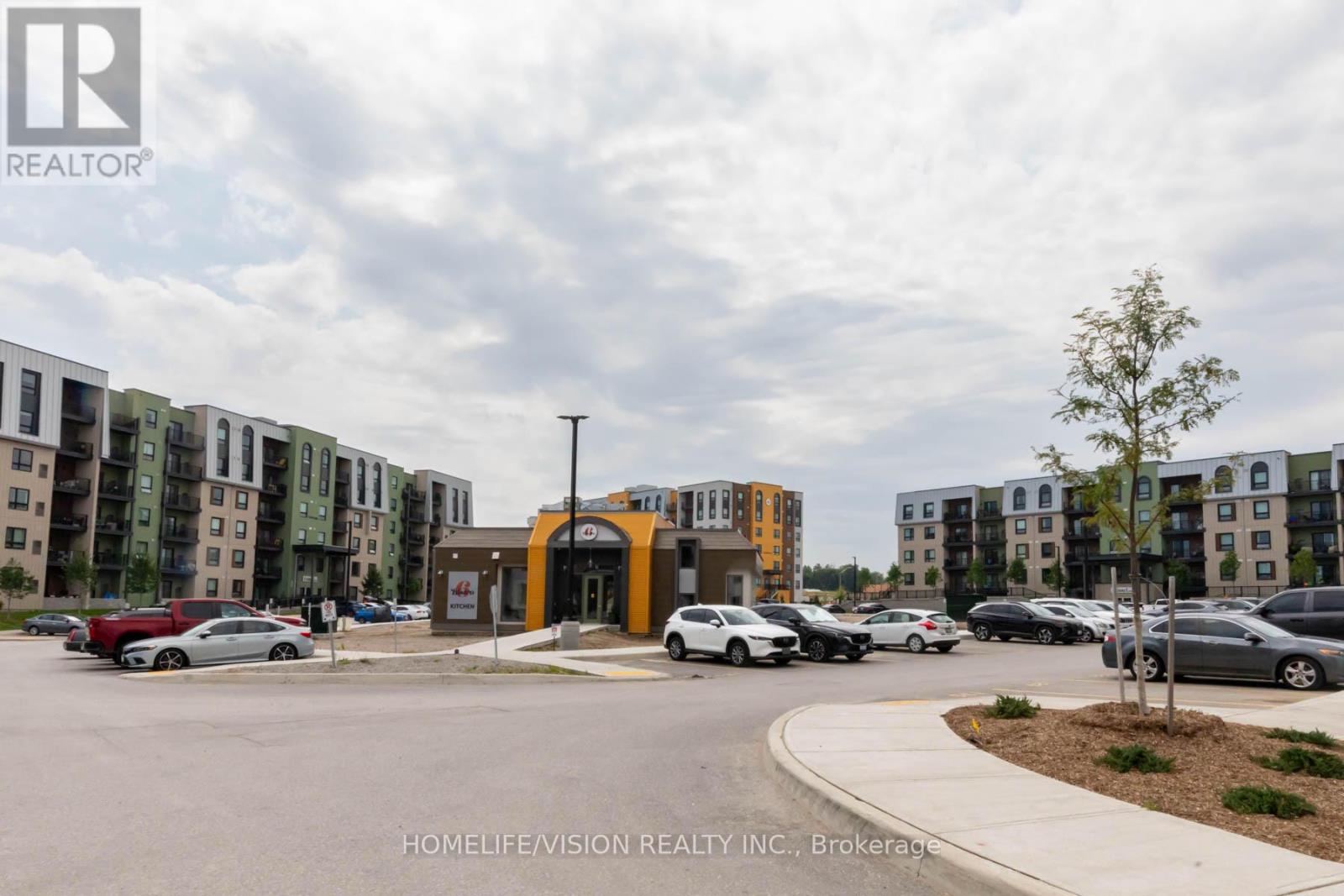 Photo 37 of 312 1 Chef Lane, Barrie ON