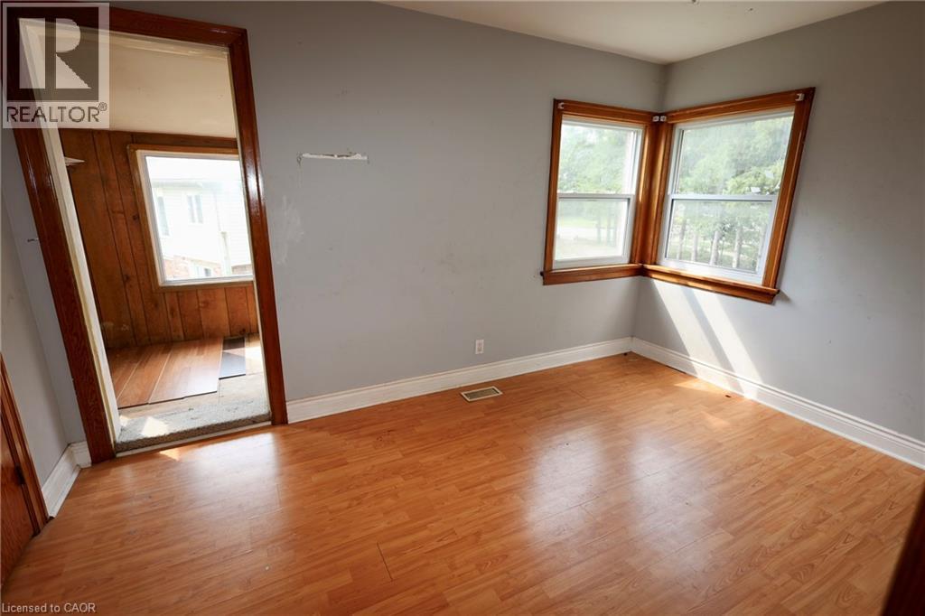 Photo 16 of 429 Erb Street W, Waterloo ON