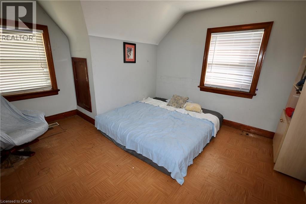 Photo 10 of 429 Erb Street W, Waterloo ON