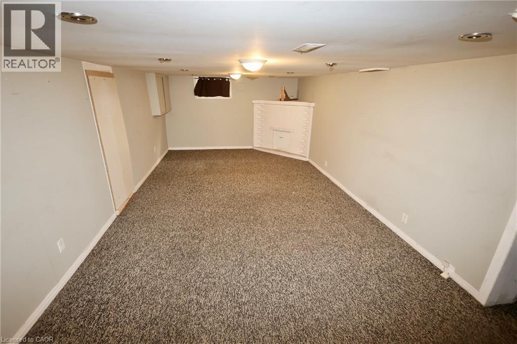 Photo 17 of 429 Erb Street W, Waterloo ON