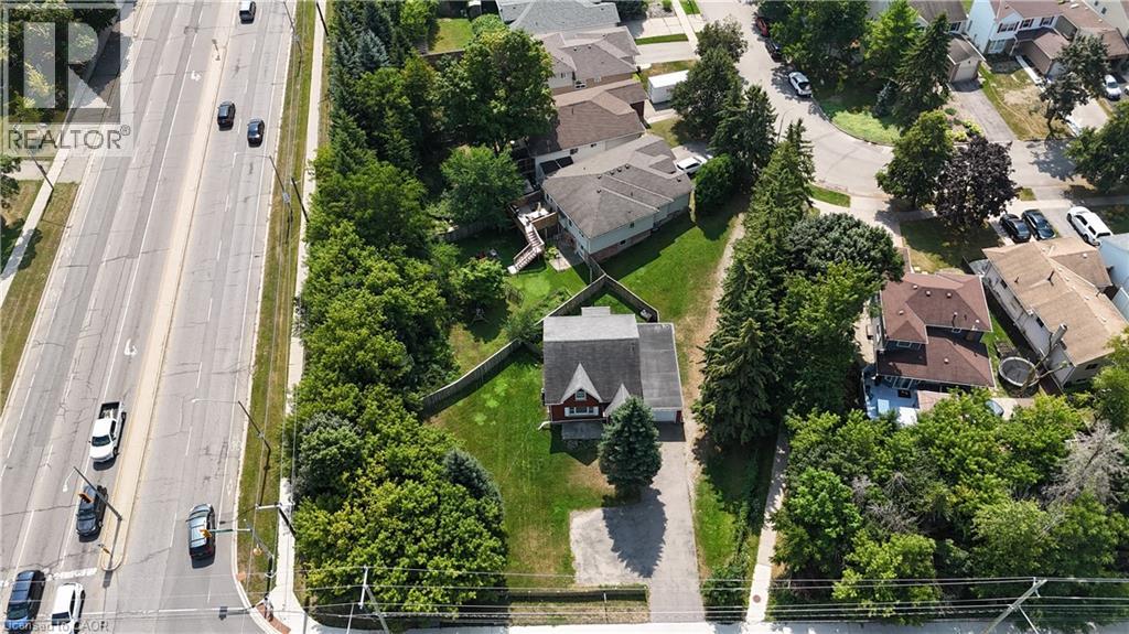 Photo 29 of 429 Erb Street W, Waterloo ON