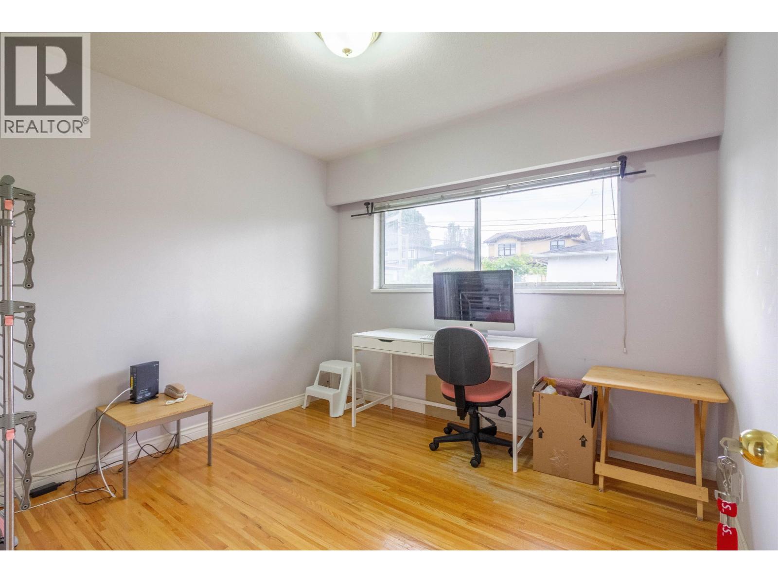 Photo 15 of 4810 Fairlawn Drive, Burnaby BC