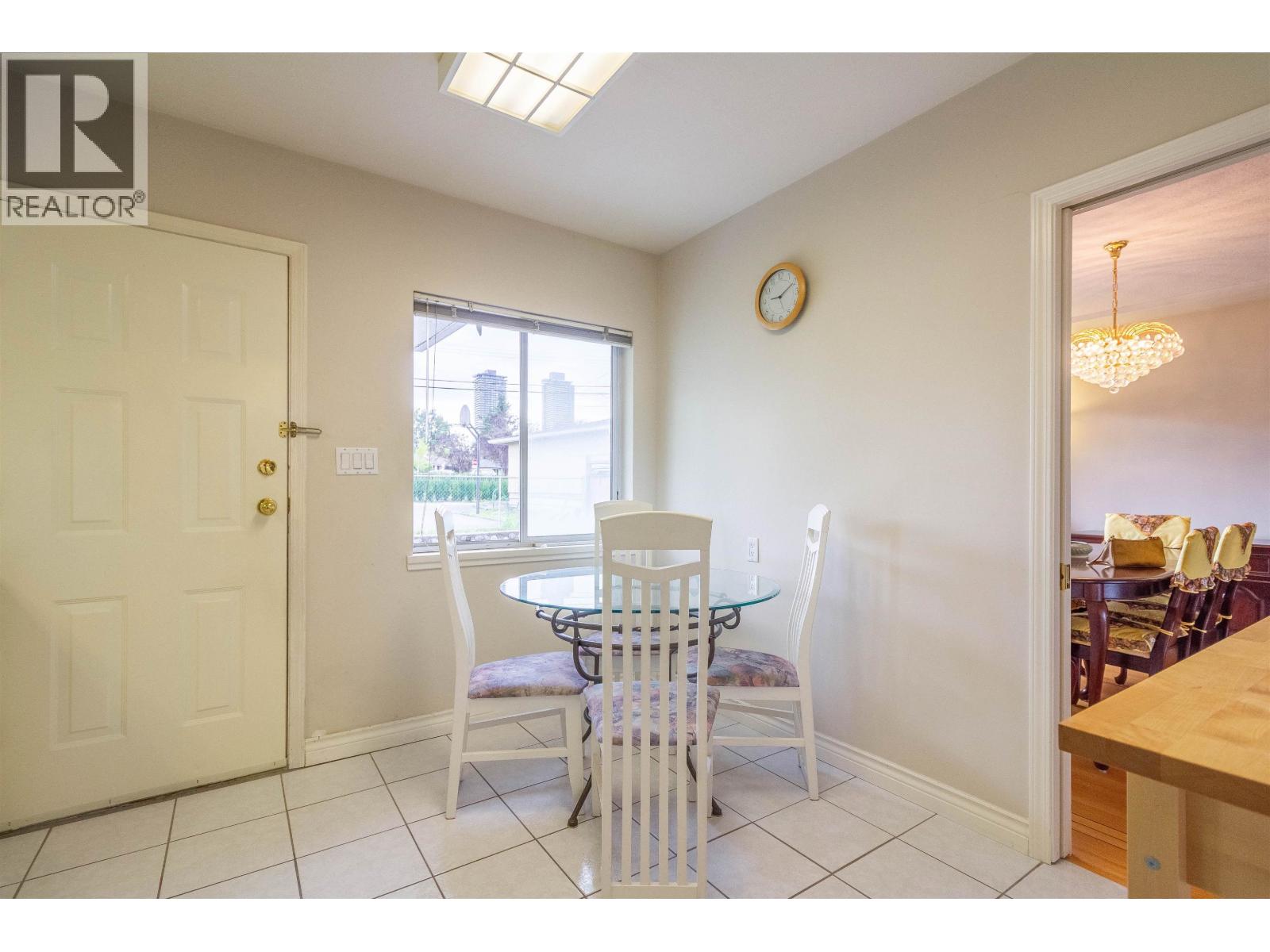 Photo 12 of 4810 Fairlawn Drive, Burnaby BC