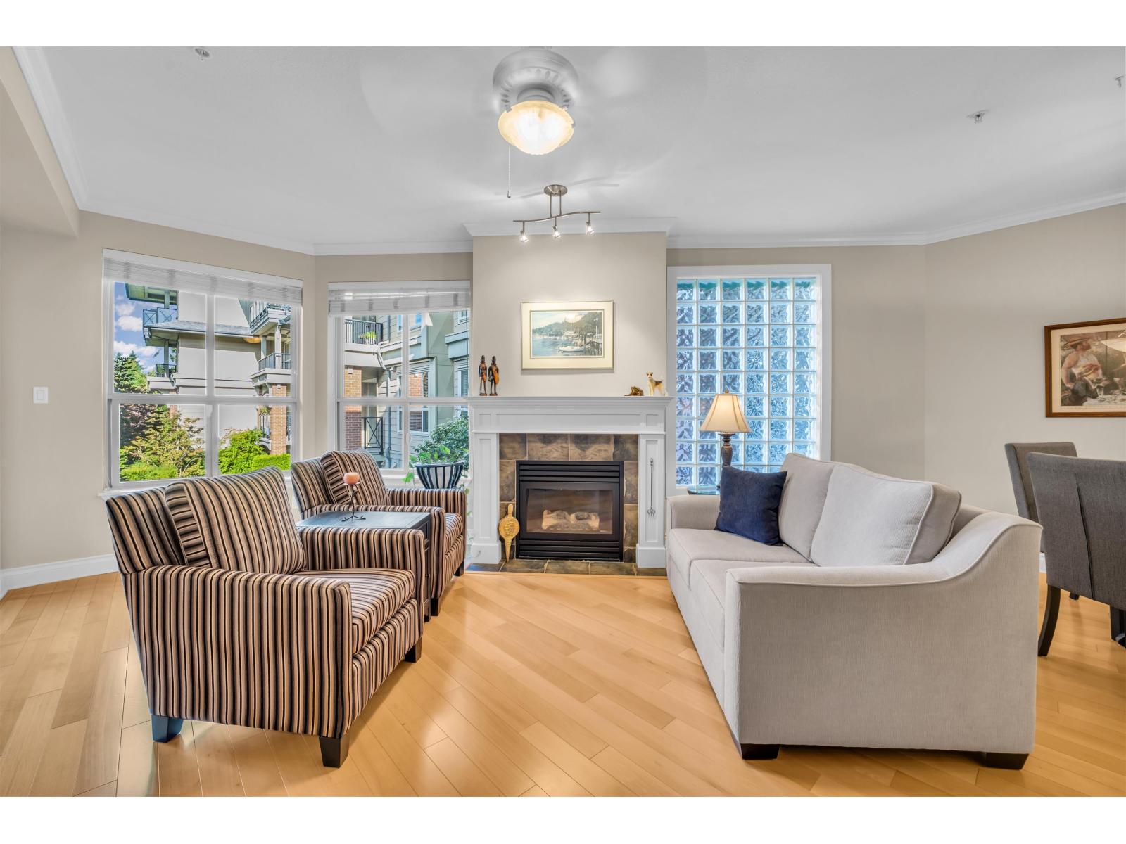 Photo 6 of 203 1787 154th Street, Surrey BC