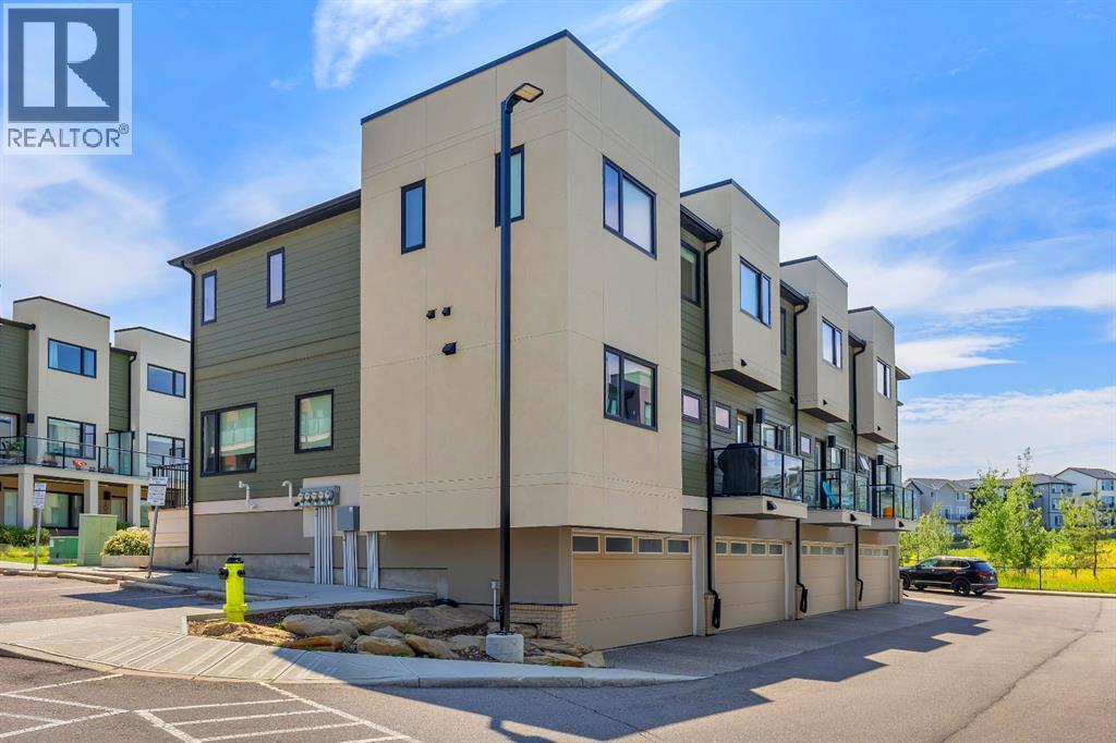 Single Family House for Sale in   Sherwood Square NW Sherwood Calgary 