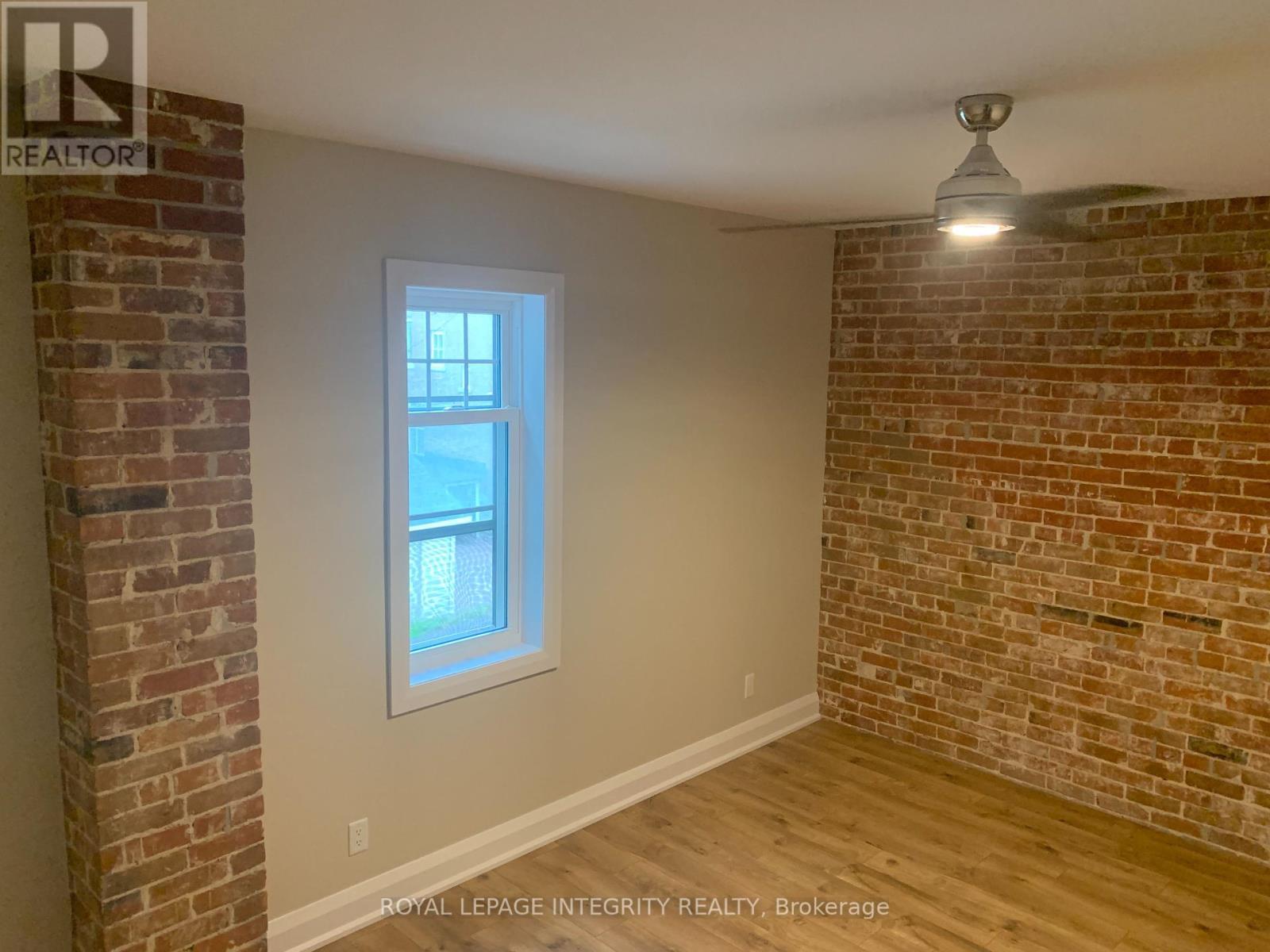 Photo 9 of 2 470 Besserer Street, Ottawa ON