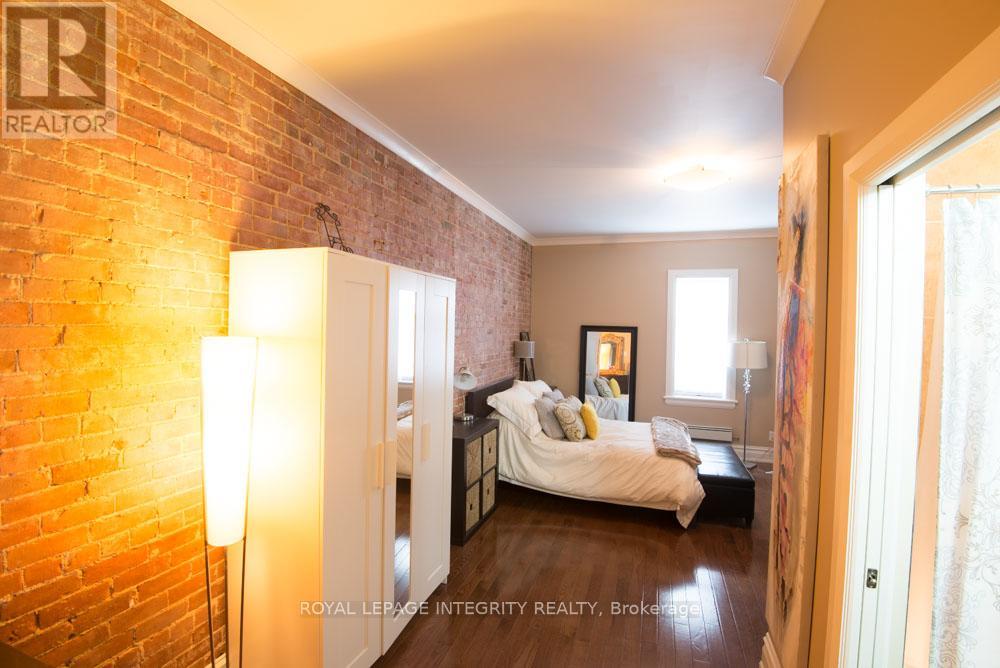Photo 4 of 1 468 Besserer Street, Ottawa ON