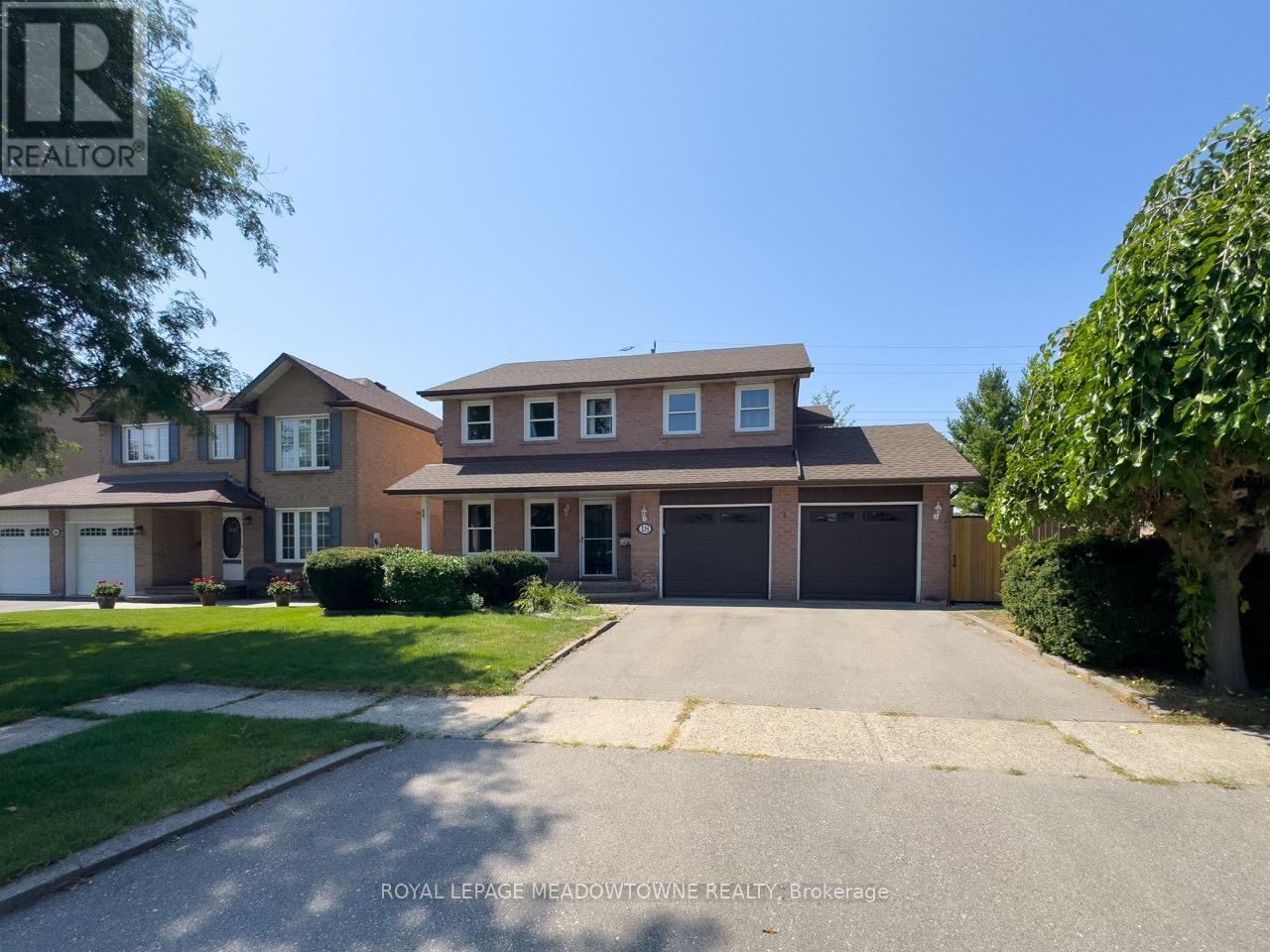Photo 30 of 18 Cotswold Court, Halton Hills ON