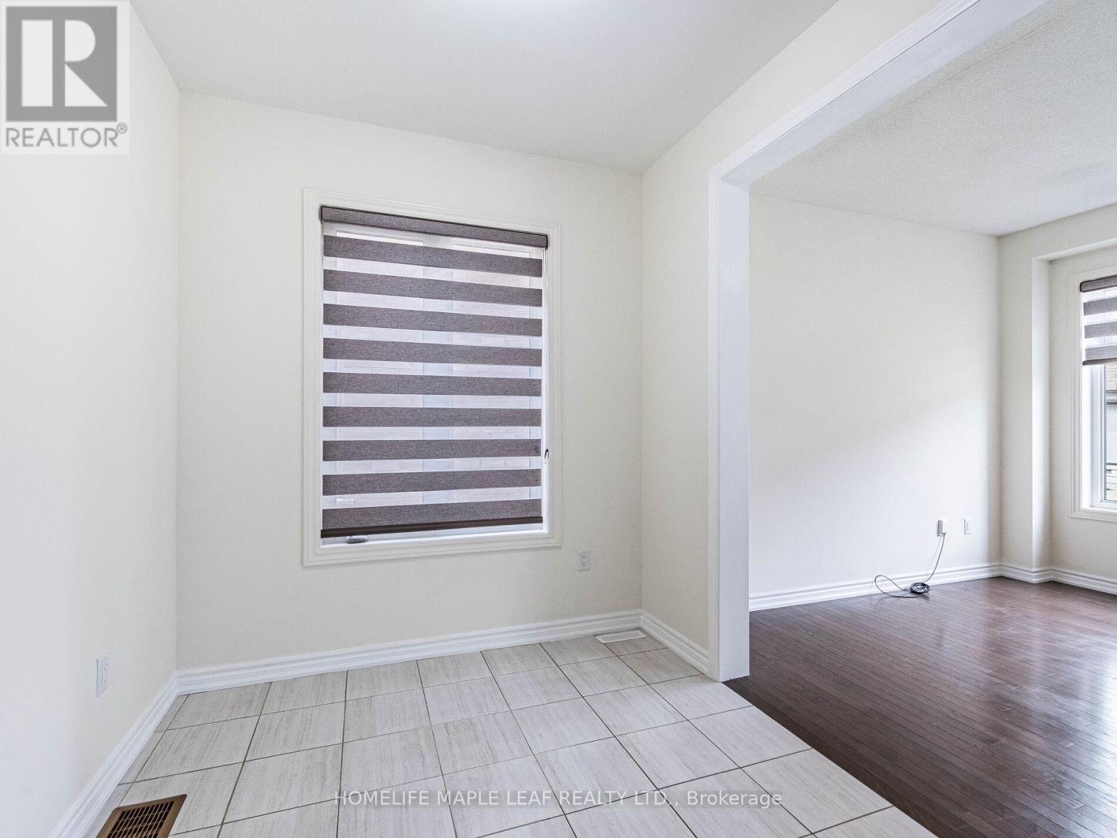 Photo 14 of 10 Truffle Court, Brampton ON