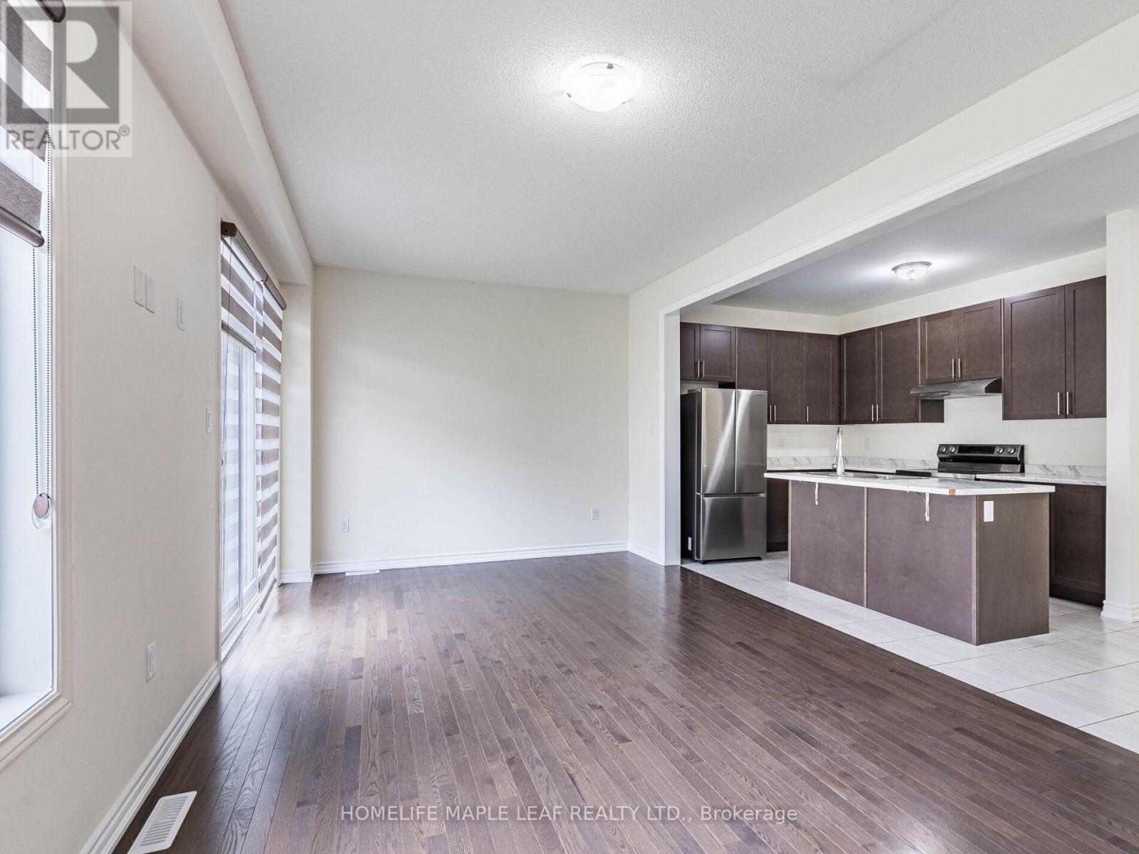 Photo 17 of 10 Truffle Court, Brampton ON