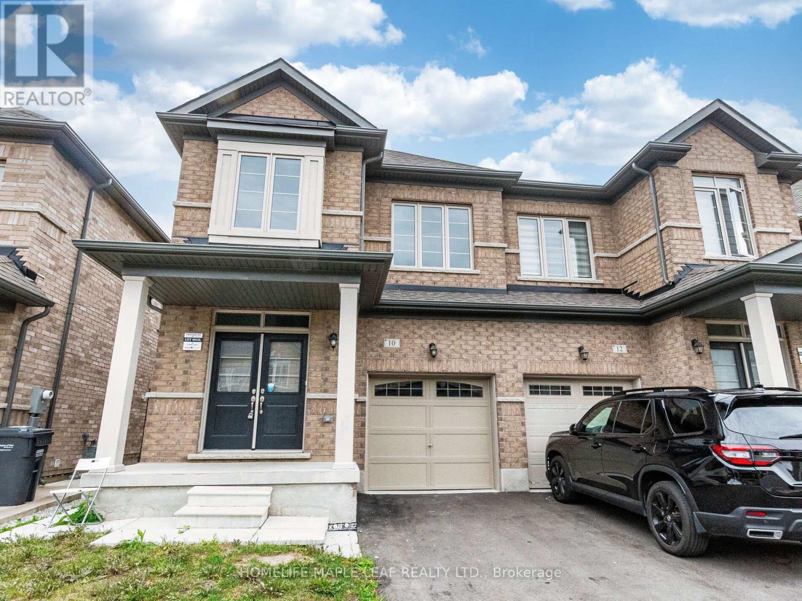 Photo 2 of 10 Truffle Court, Brampton ON