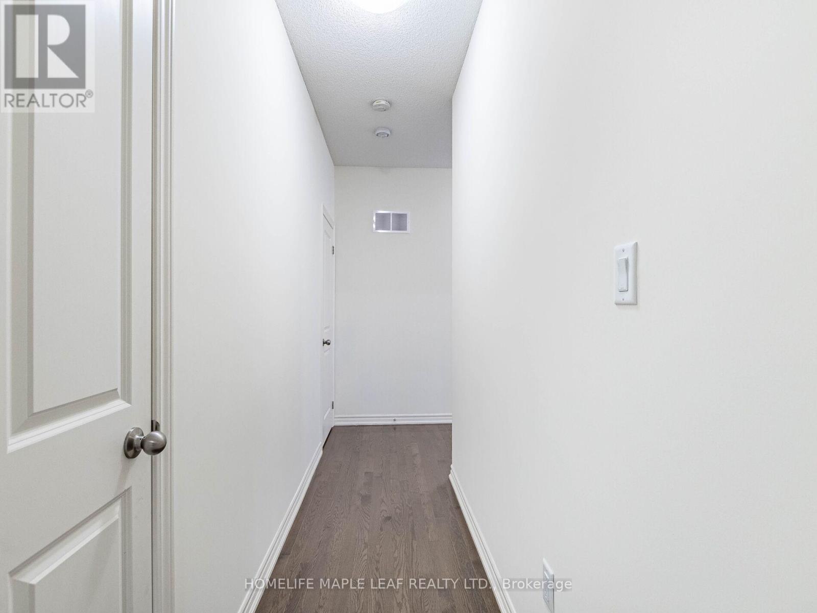 Photo 22 of 10 Truffle Court, Brampton ON