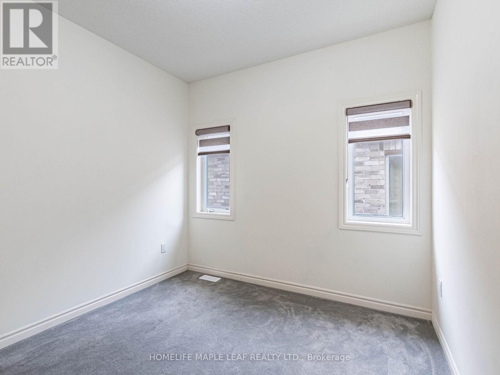 Photo 36 of 10 Truffle Court, Brampton ON