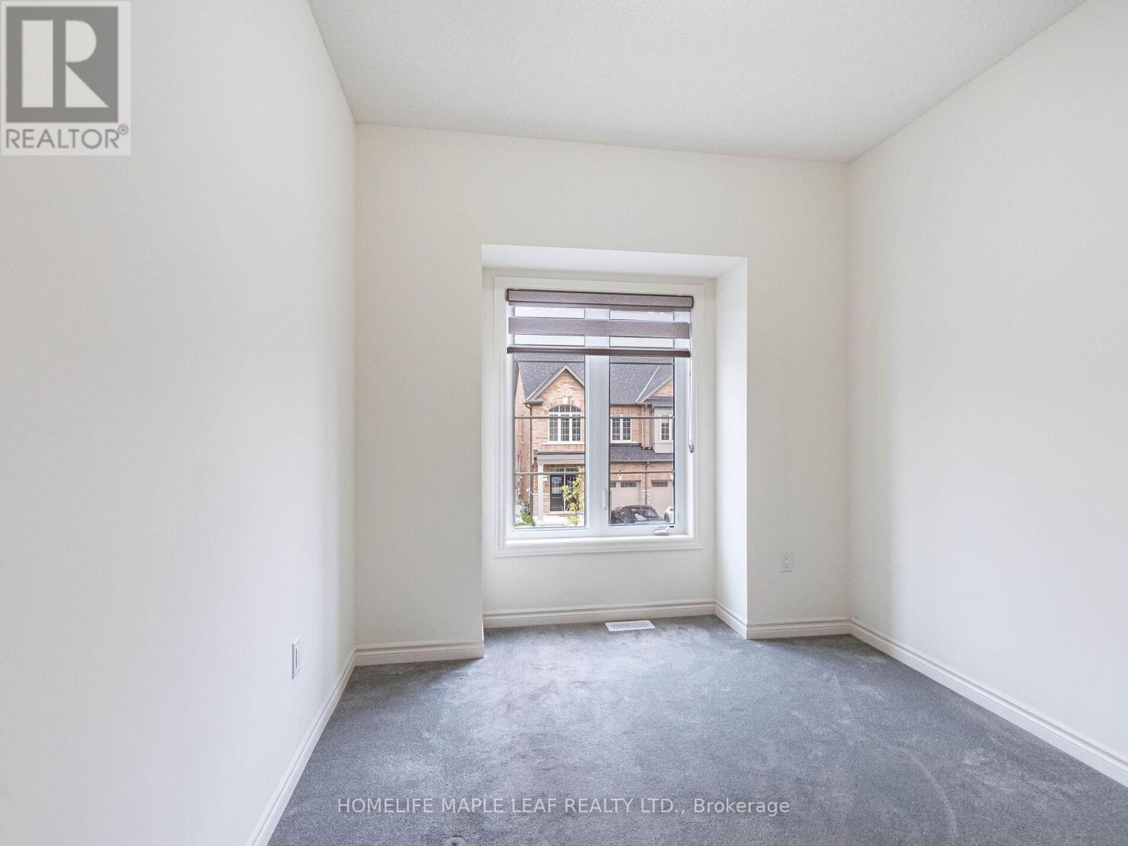 Photo 37 of 10 Truffle Court, Brampton ON