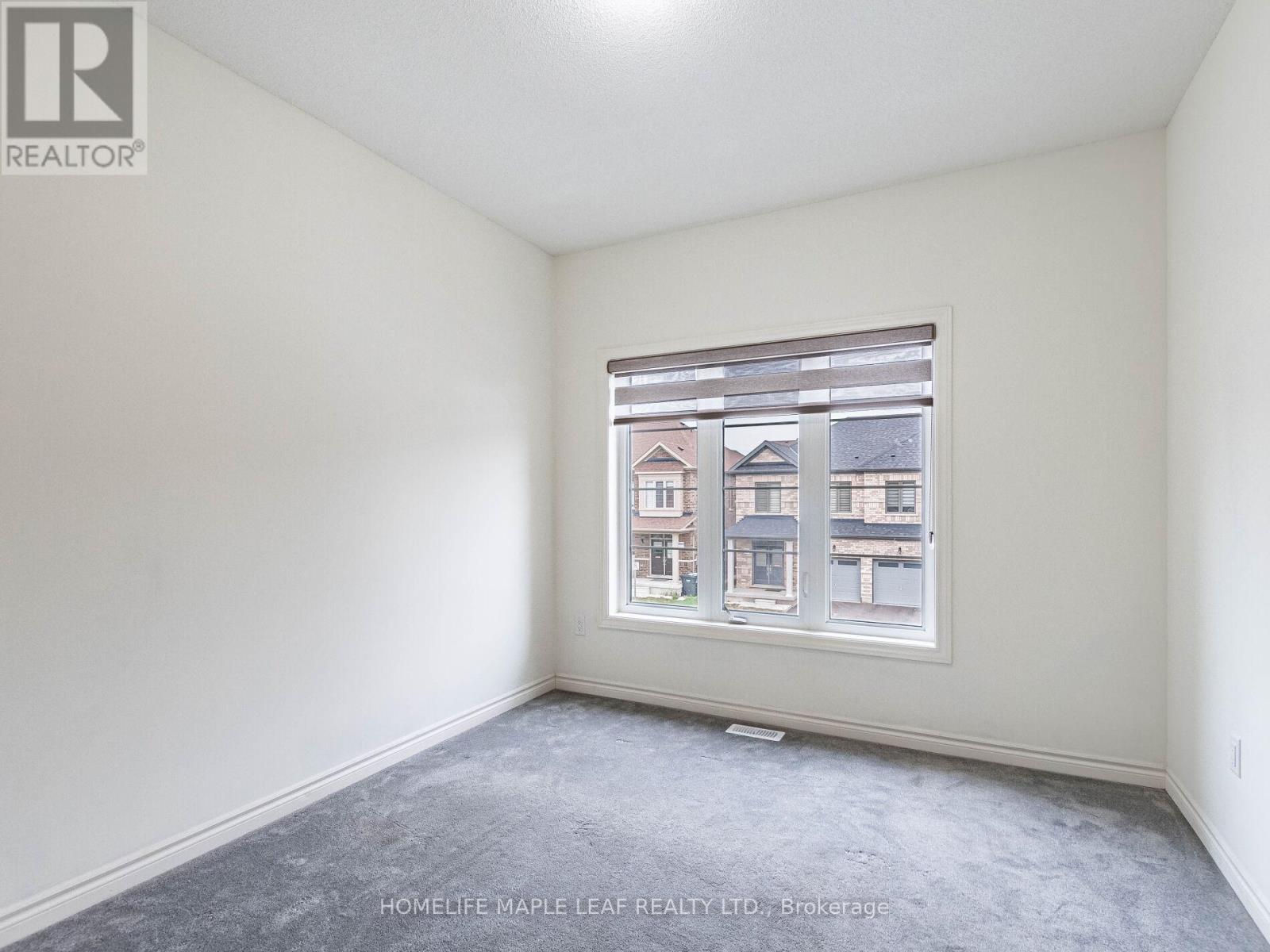 Photo 39 of 10 Truffle Court, Brampton ON
