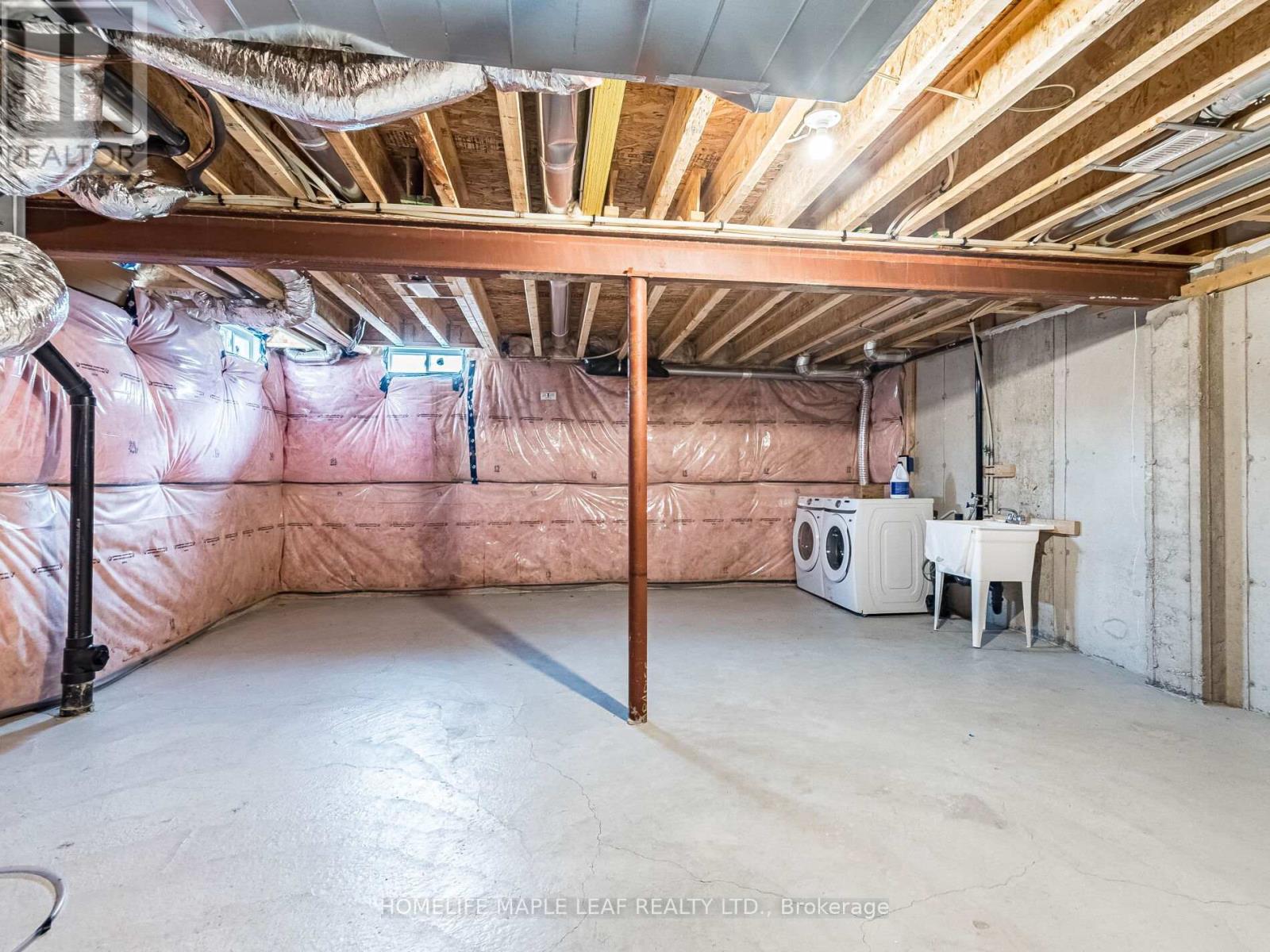 Photo 45 of 10 Truffle Court, Brampton ON