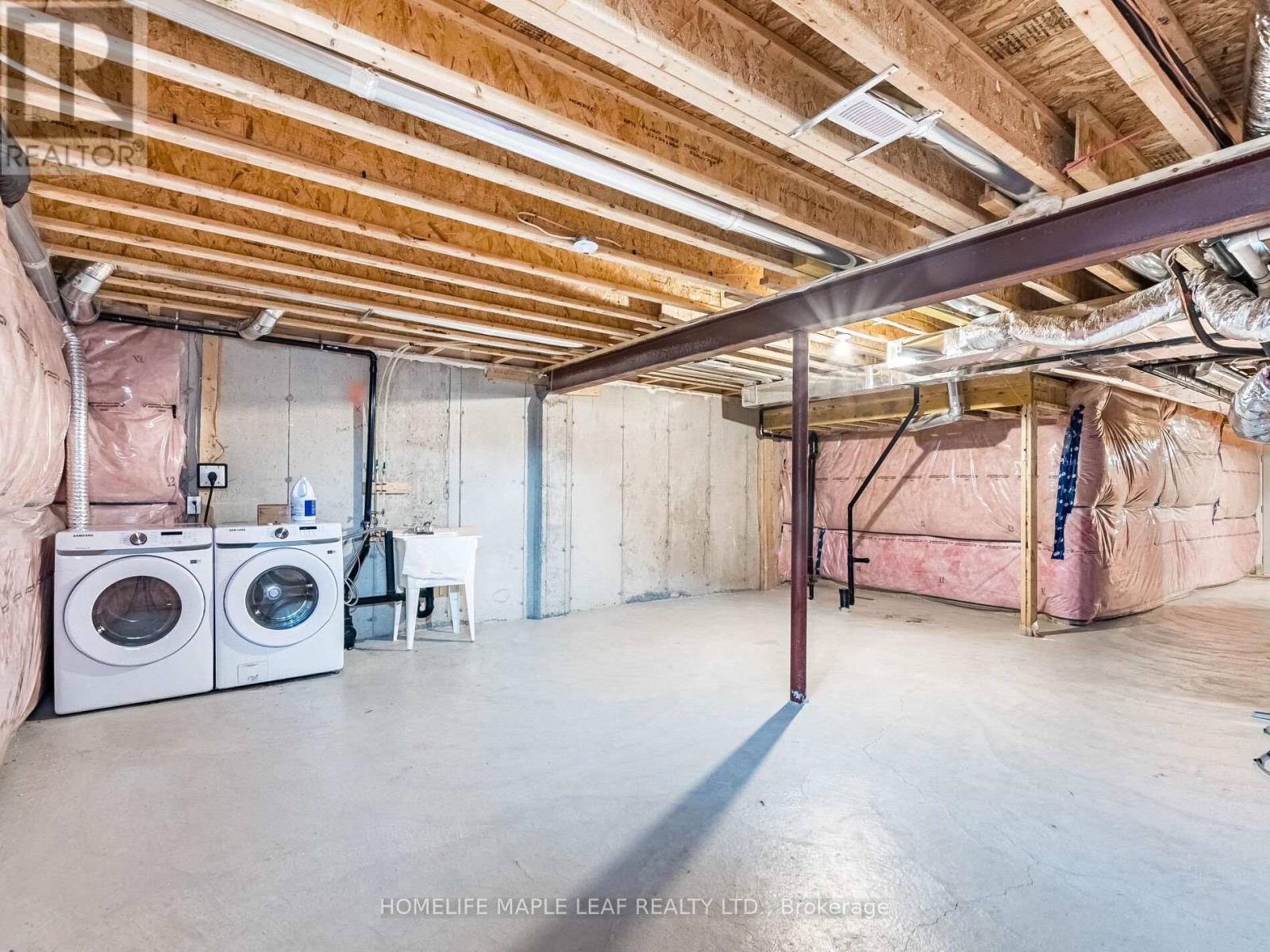 Photo 46 of 10 Truffle Court, Brampton ON