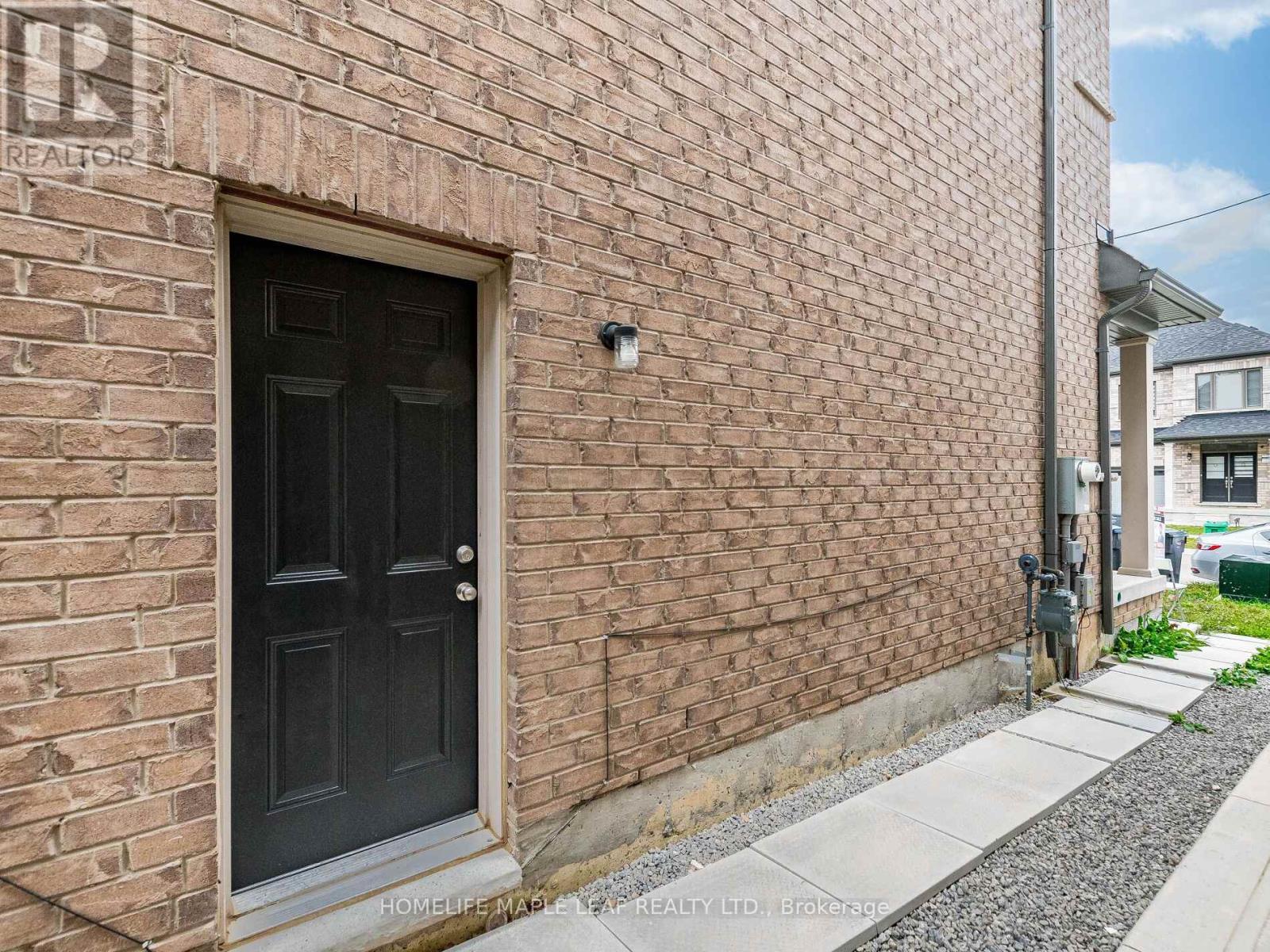 Photo 49 of 10 Truffle Court, Brampton ON