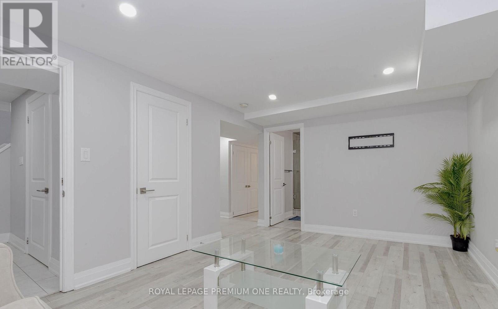 Photo 11 of Bsmt 2085 Bridge Road, Oakville ON