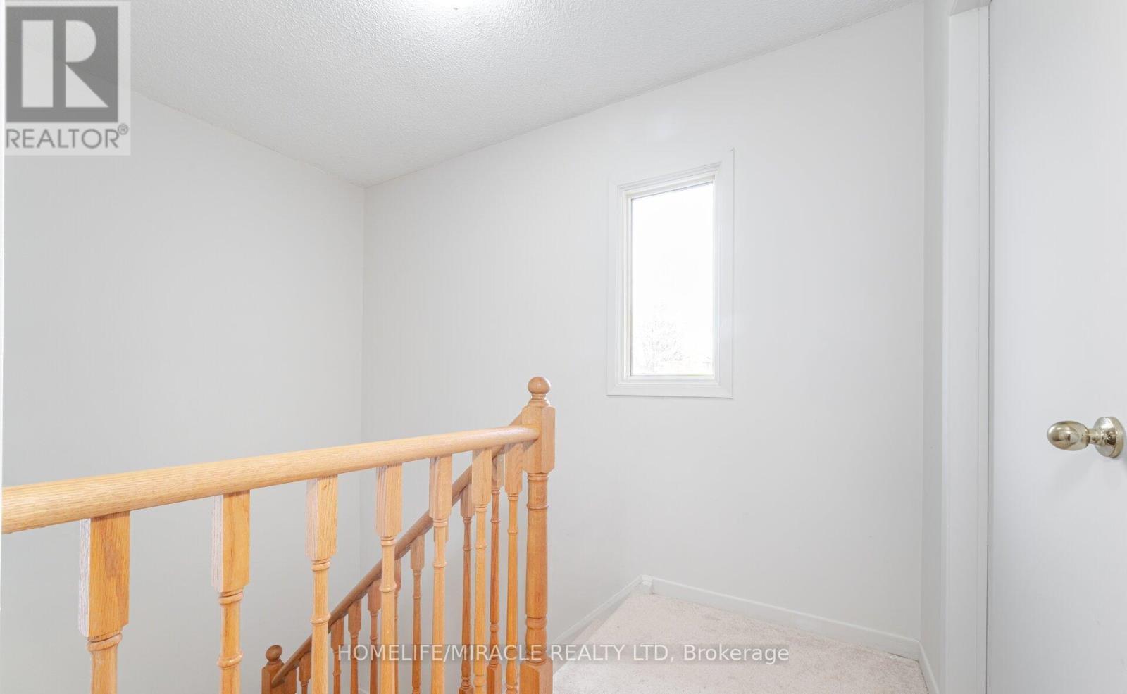 Photo 30 of 20 Wayne Nicol Drive, Brampton ON