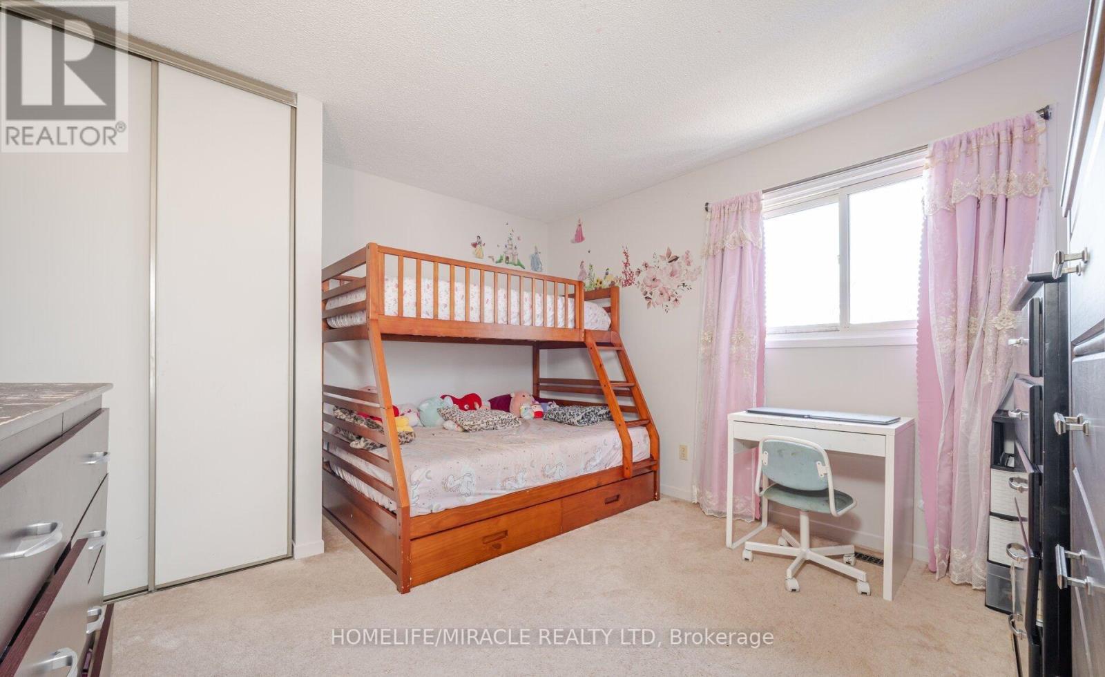 Photo 36 of 20 Wayne Nicol Drive, Brampton ON