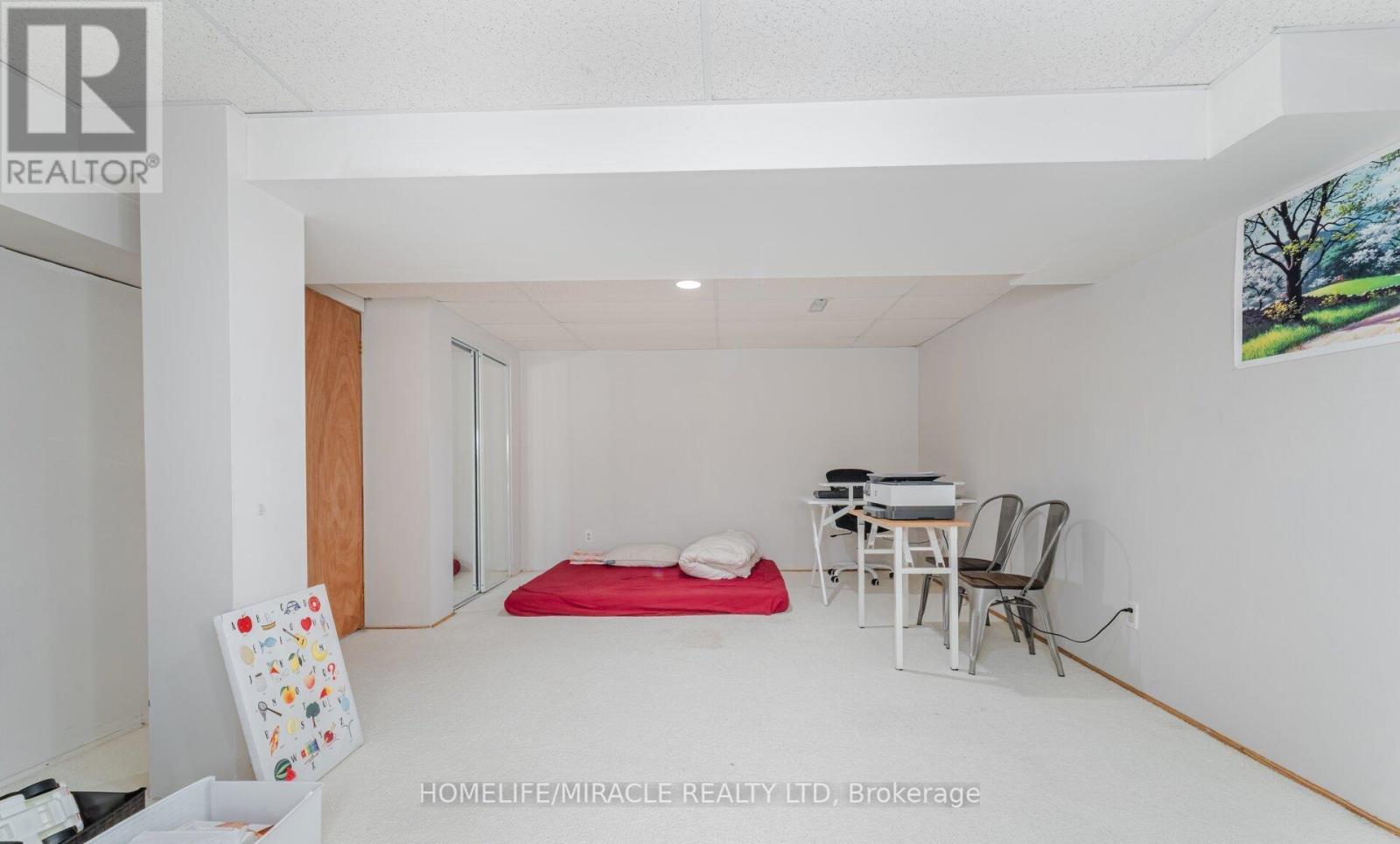 Photo 37 of 20 Wayne Nicol Drive, Brampton ON