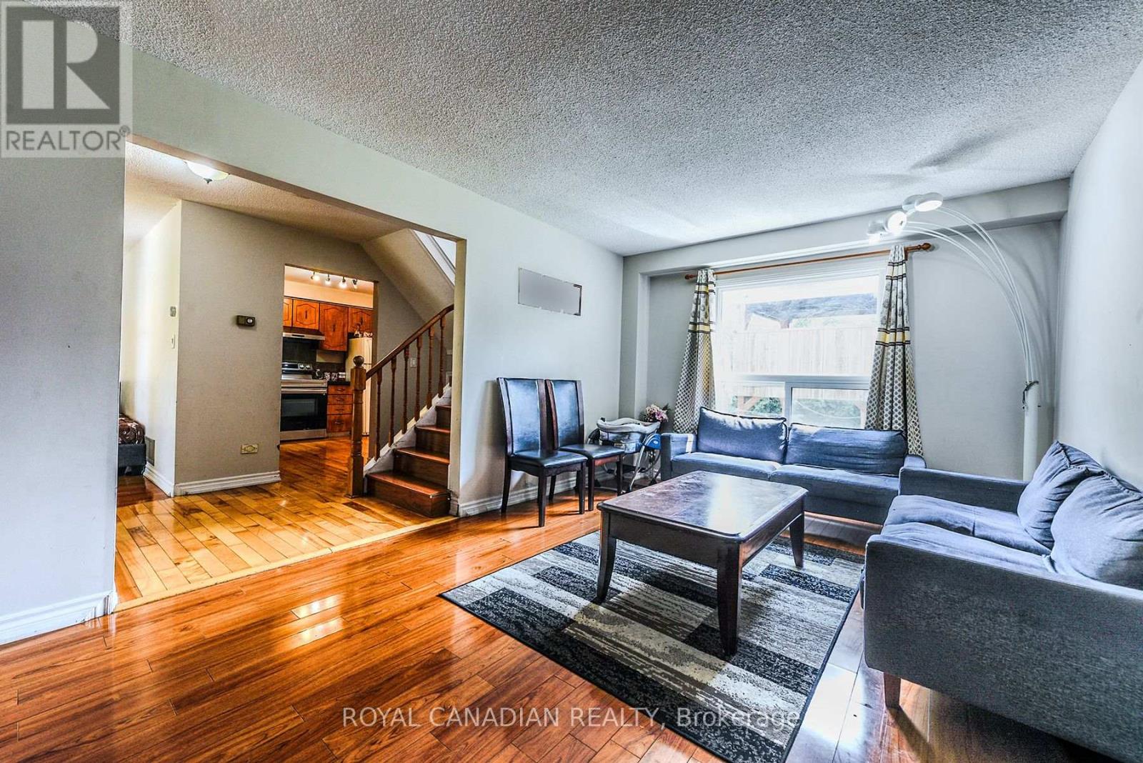 Photo 11 of 2 Mayberry Court, Brampton ON