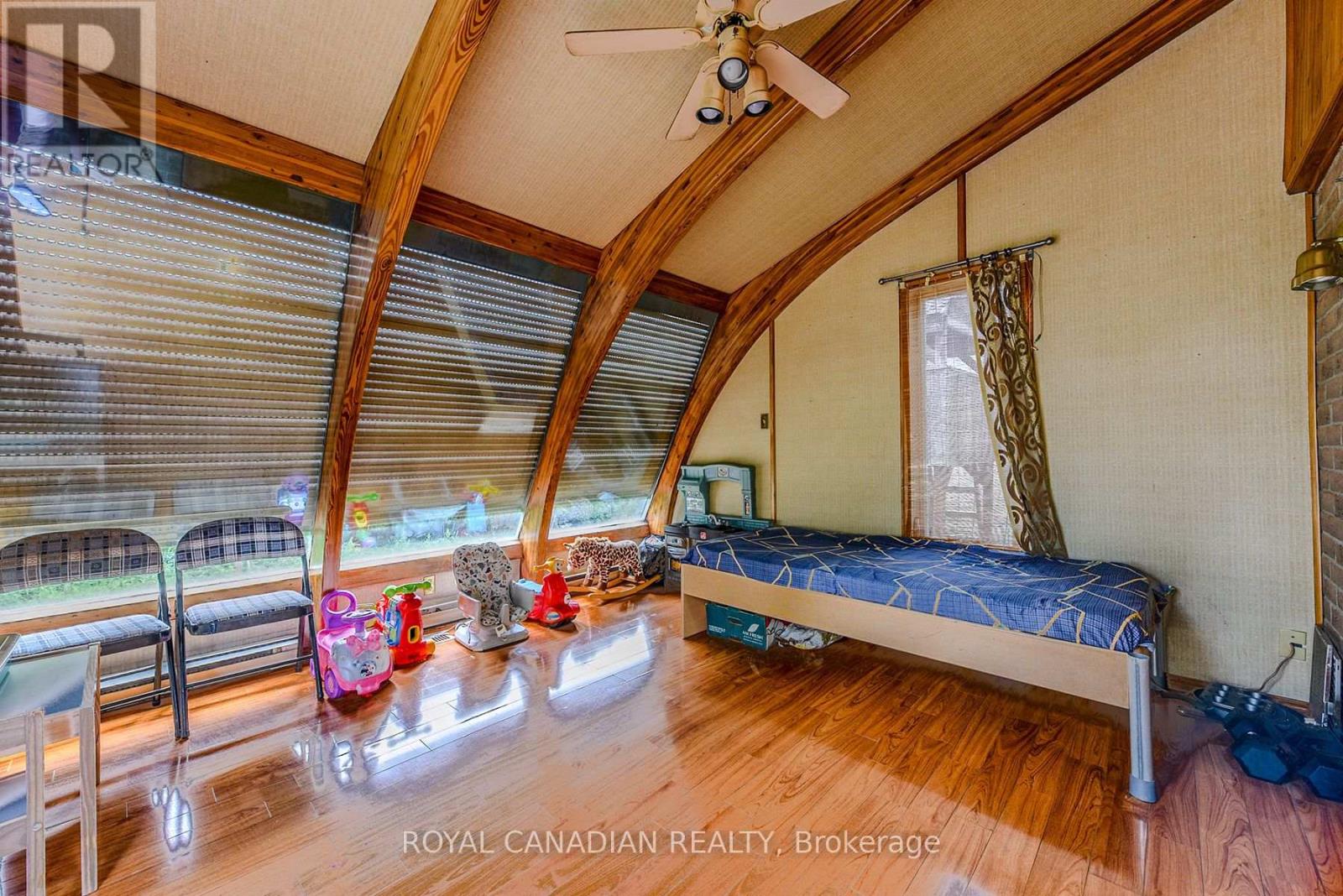 Photo 17 of 2 Mayberry Court, Brampton ON