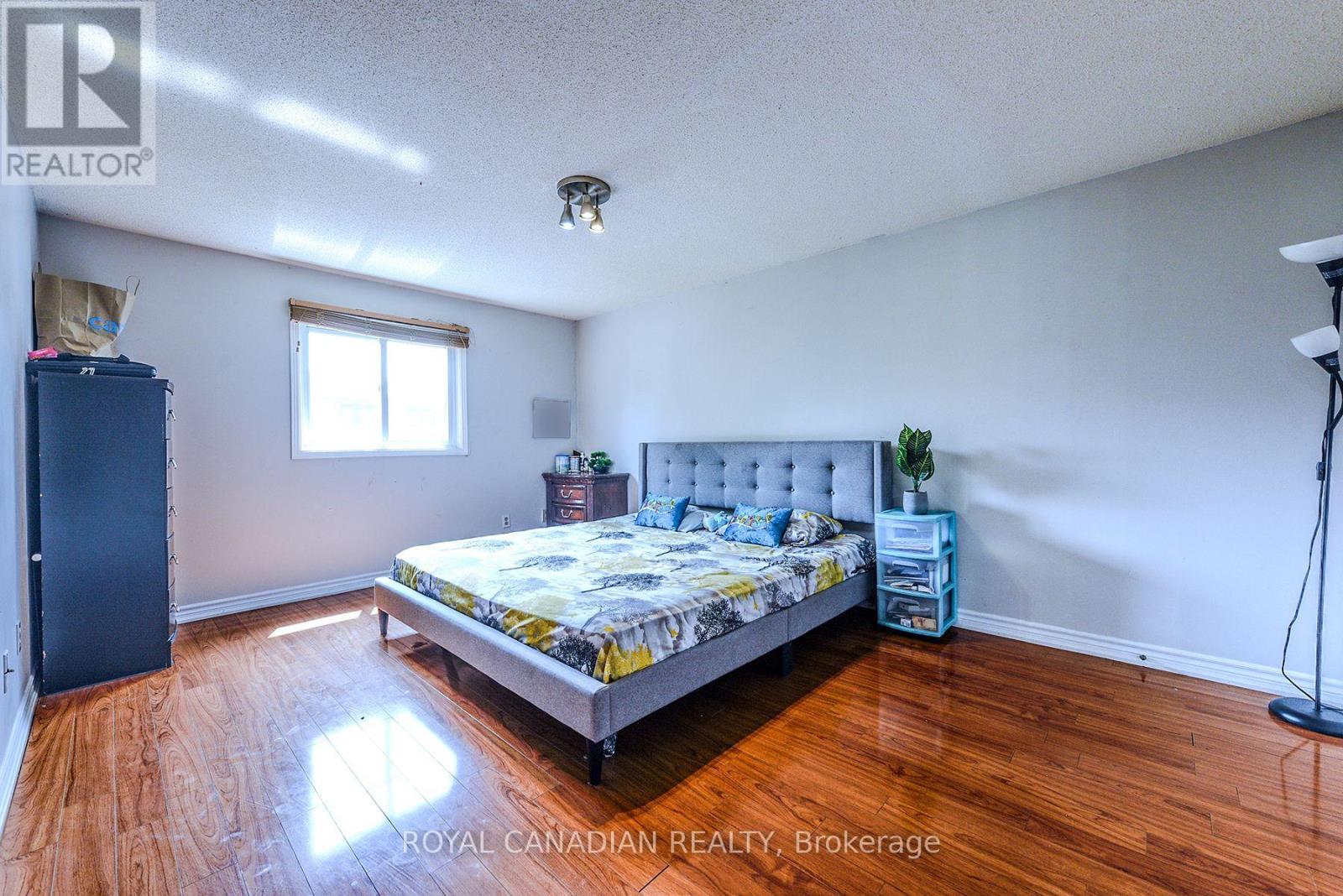 Photo 23 of 2 Mayberry Court, Brampton ON