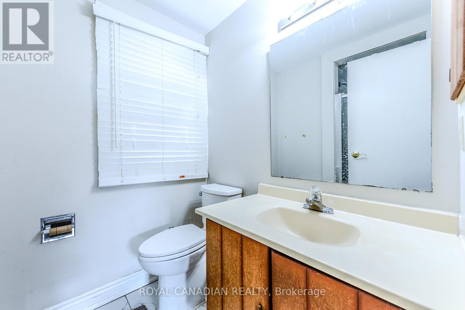 Photo 26 of 2 Mayberry Court, Brampton ON