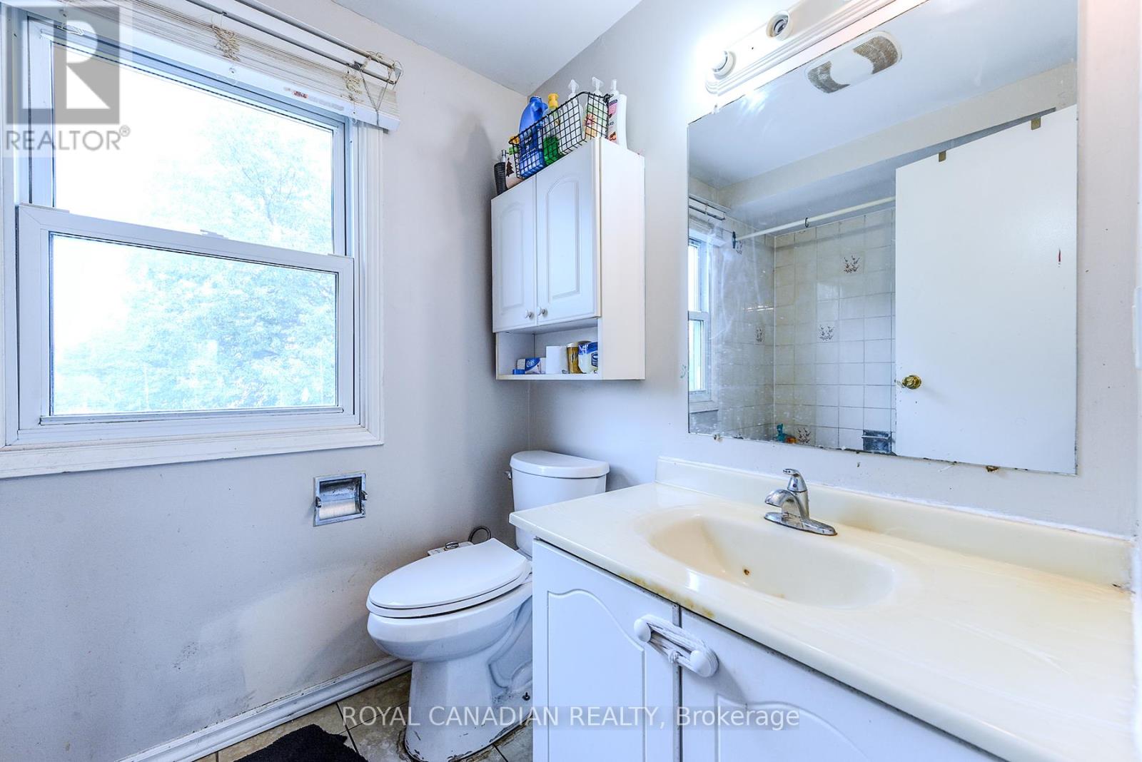 Photo 30 of 2 Mayberry Court, Brampton ON
