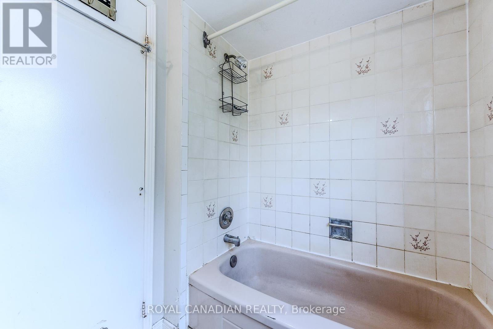 Photo 31 of 2 Mayberry Court, Brampton ON