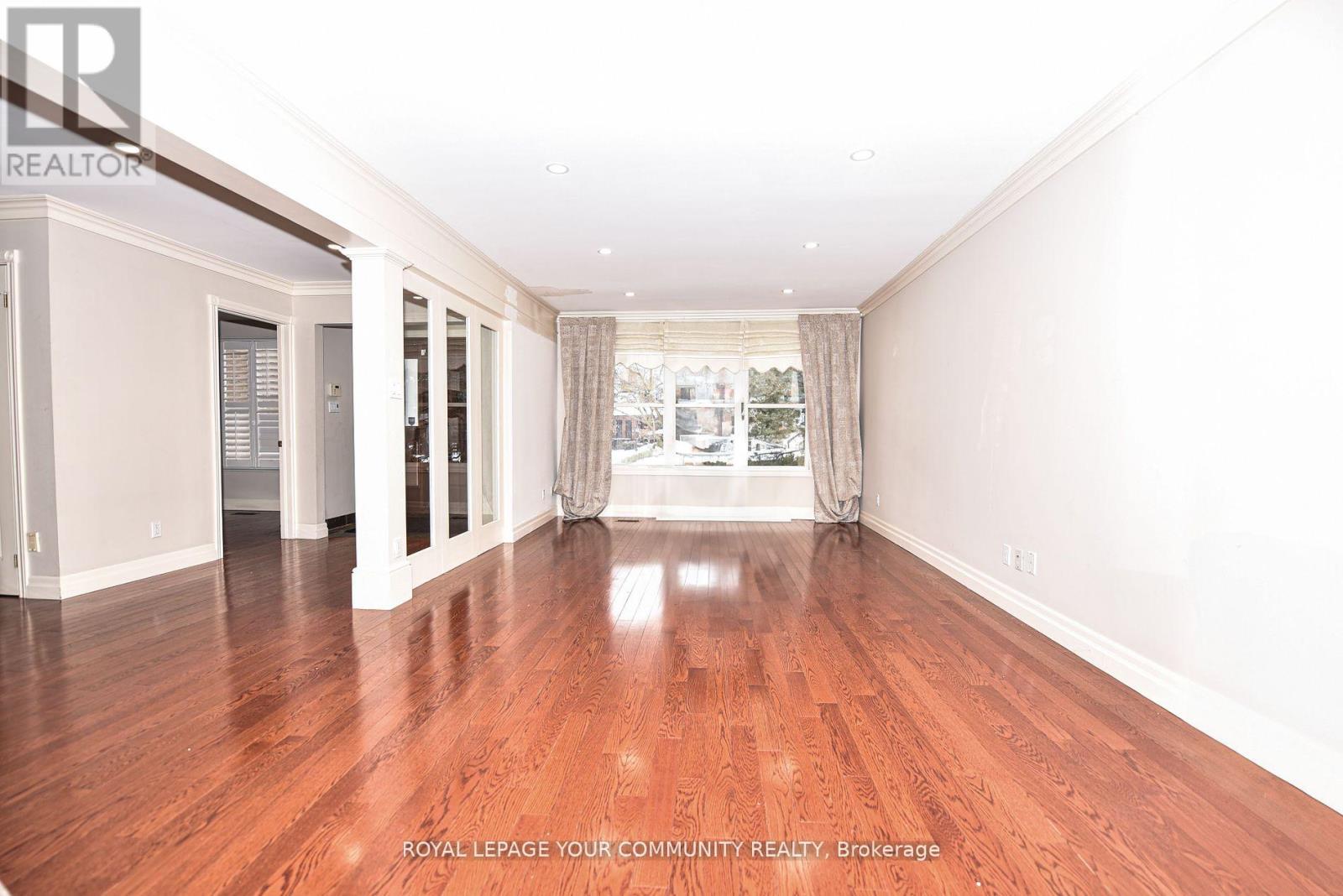 Photo 1 of 91 Winchester Lane, Richmond Hill ON