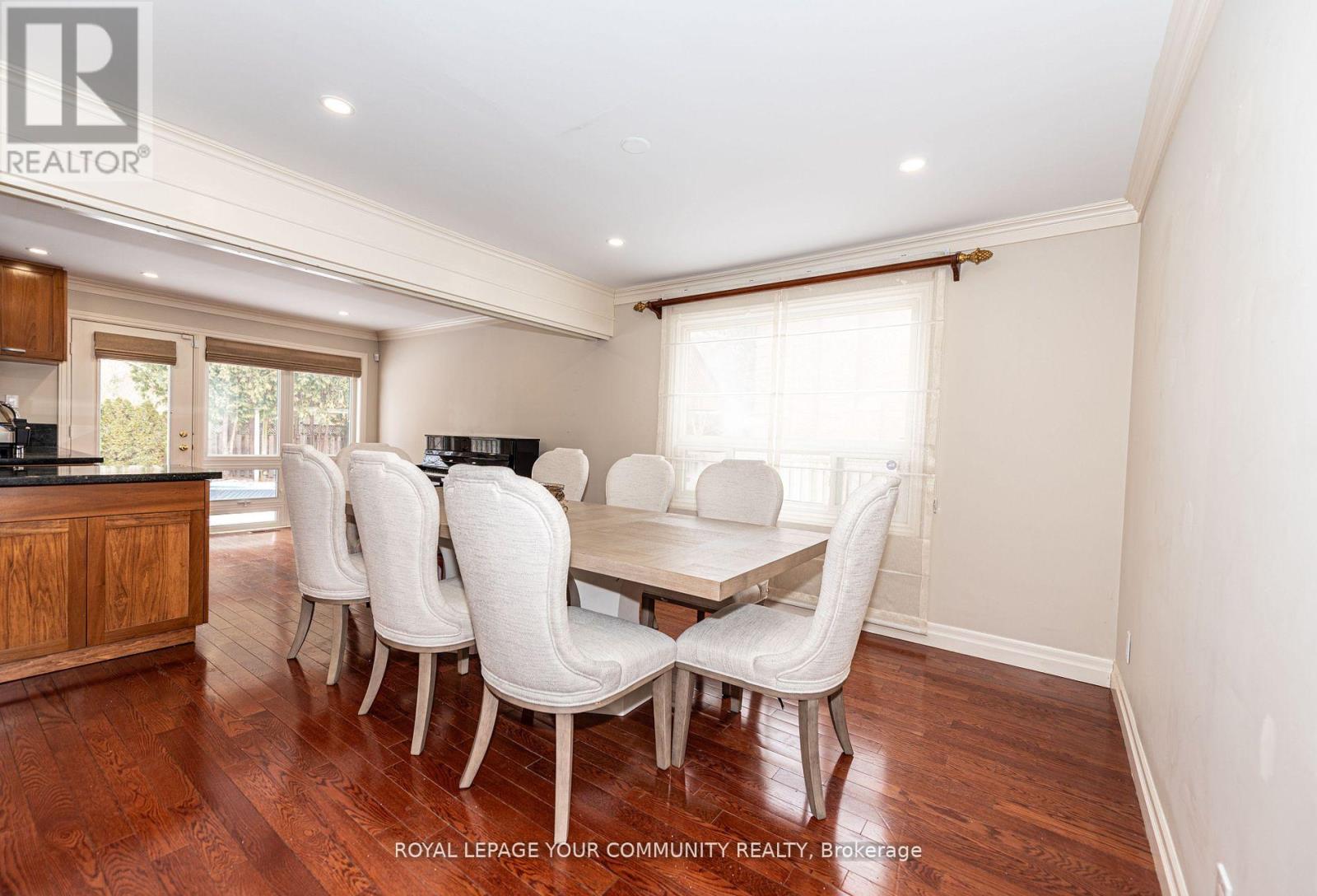Photo 14 of 91 Winchester Lane, Richmond Hill ON