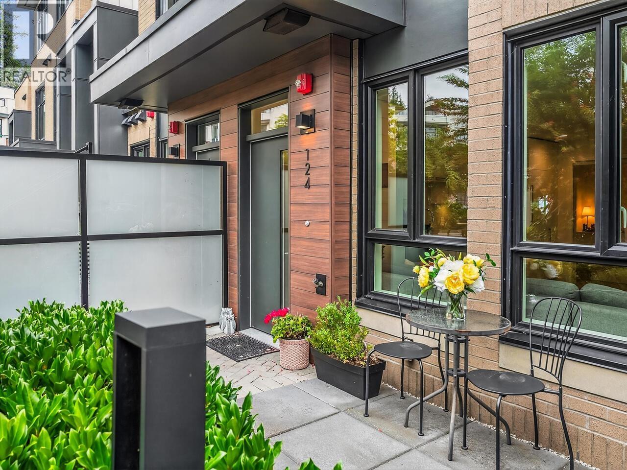 Photo 3 of 124 2035 Glenaire Drive, North Vancouver BC