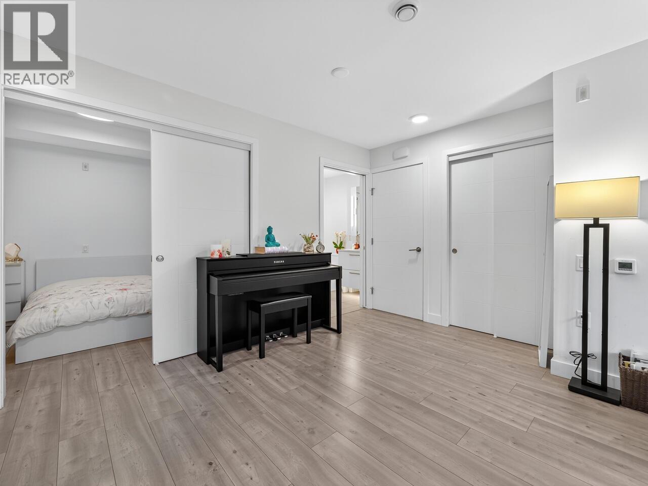 Photo 7 of 124 2035 Glenaire Drive, North Vancouver BC