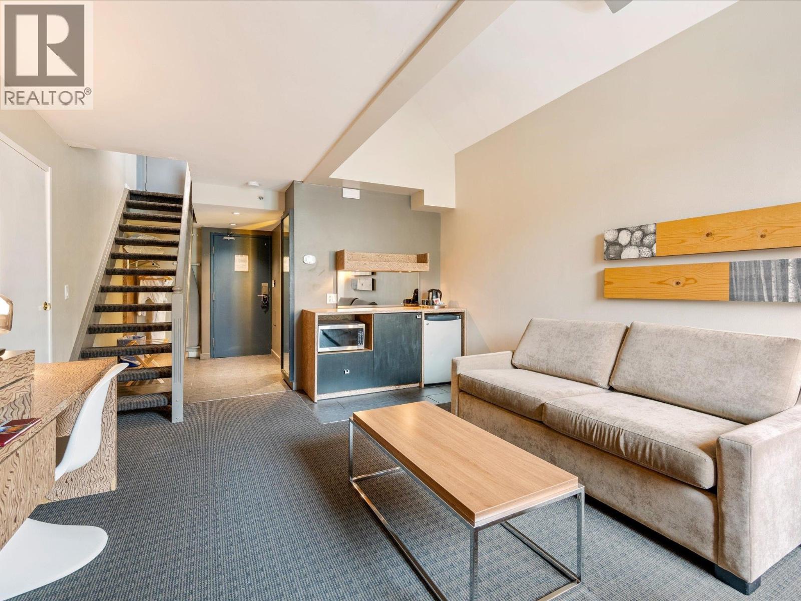 307 4122 VILLAGE GREEN WAY, Whistler