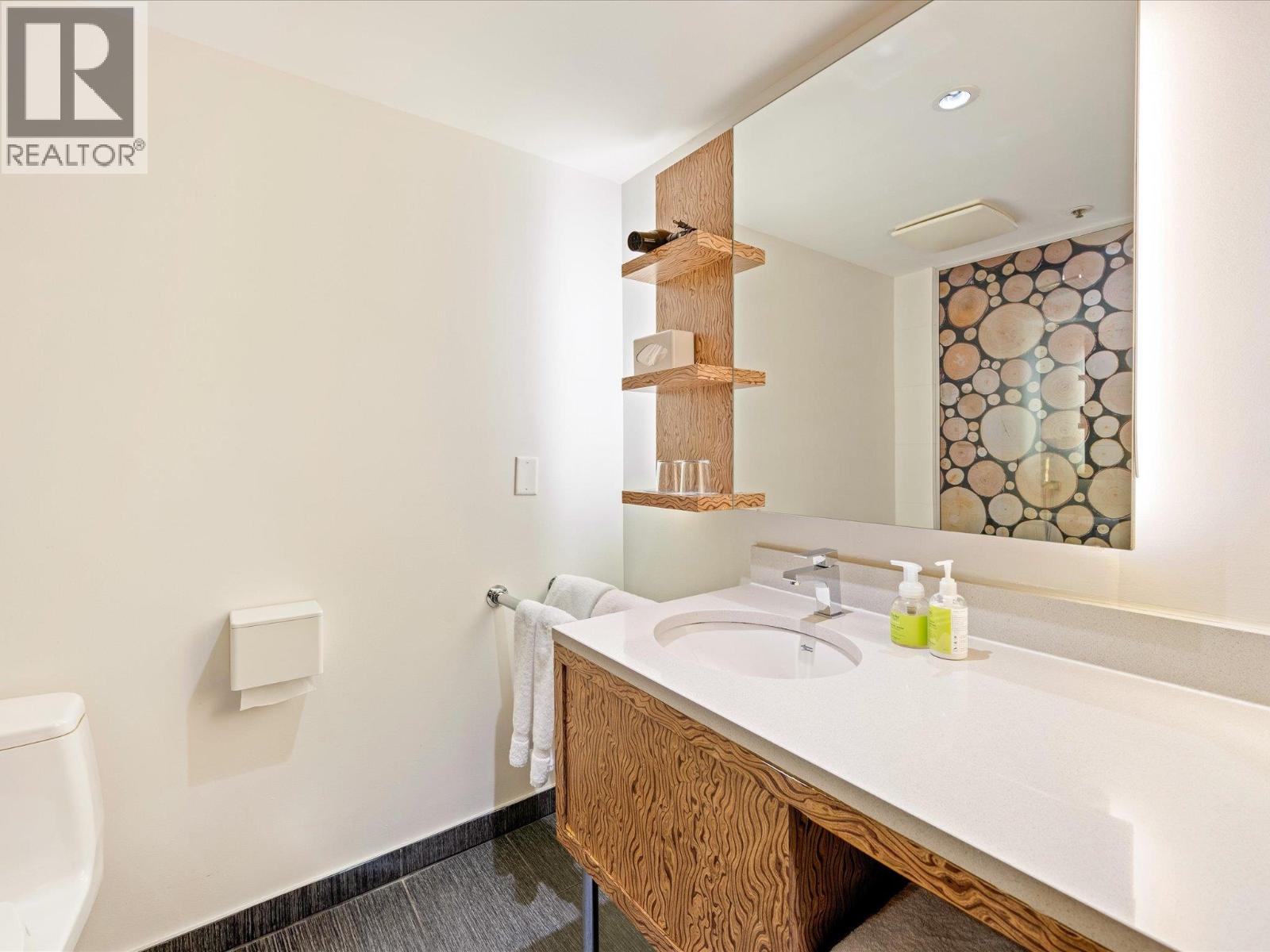 307 4122 VILLAGE GREEN WAY, Whistler