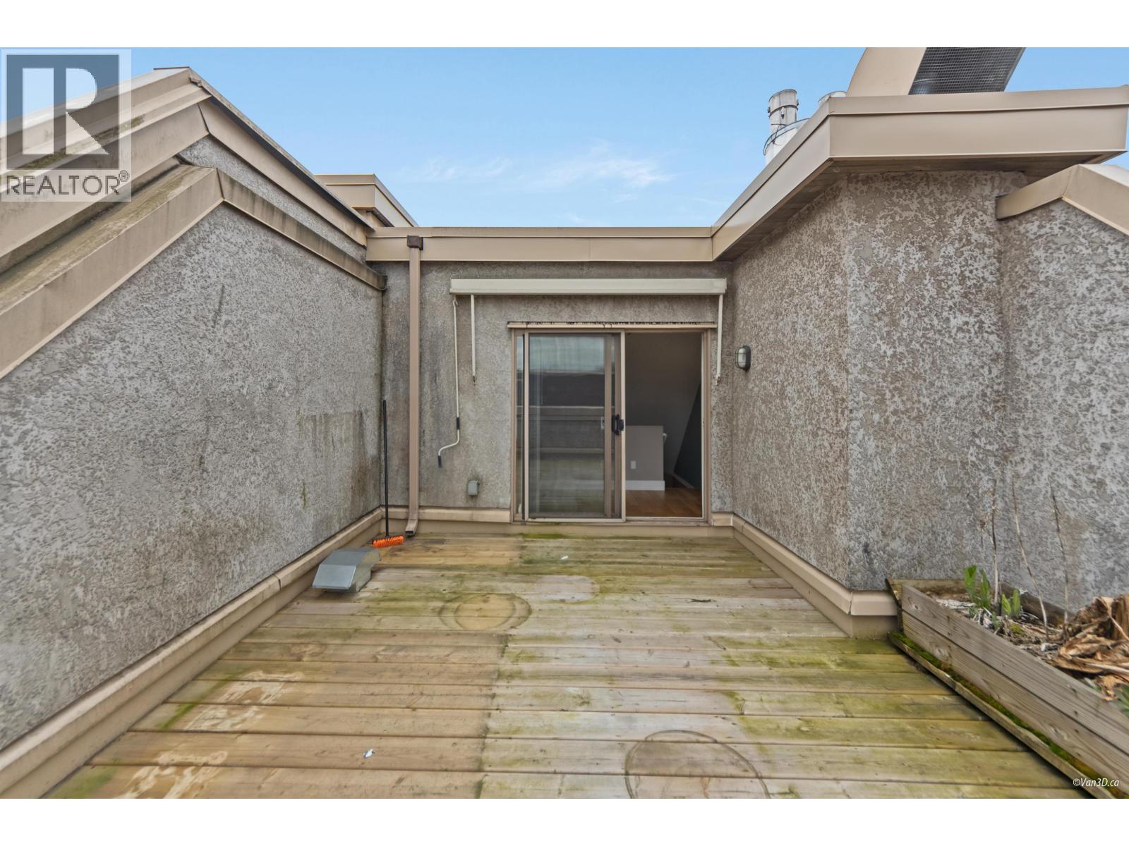 Photo 11 of 17 870 W 7th Avenue, Vancouver BC