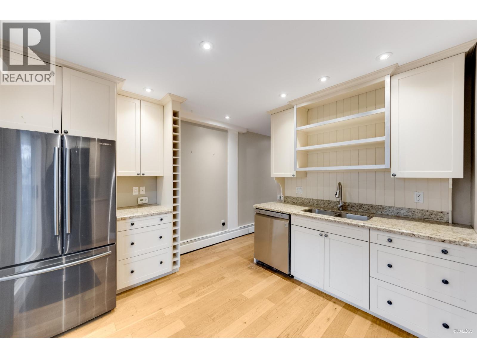 Photo 6 of 17 870 W 7th Avenue, Vancouver BC