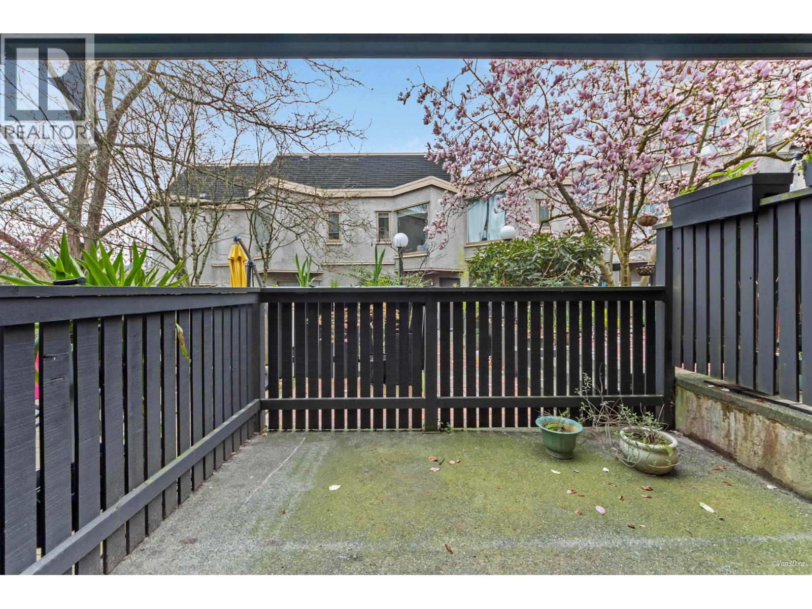 Photo 9 of 17 870 W 7th Avenue, Vancouver BC